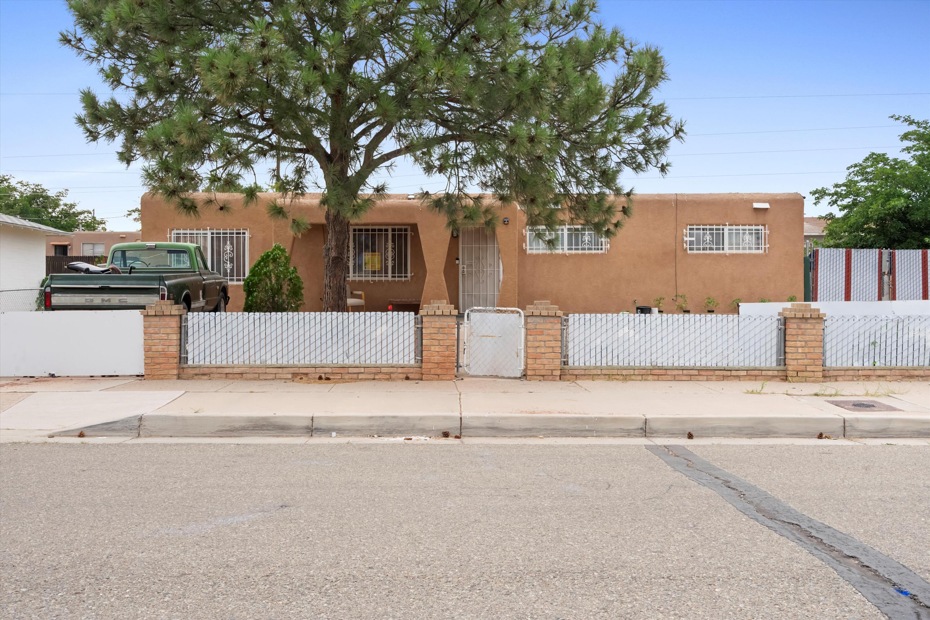 1409 Elfego Baca Drive SW