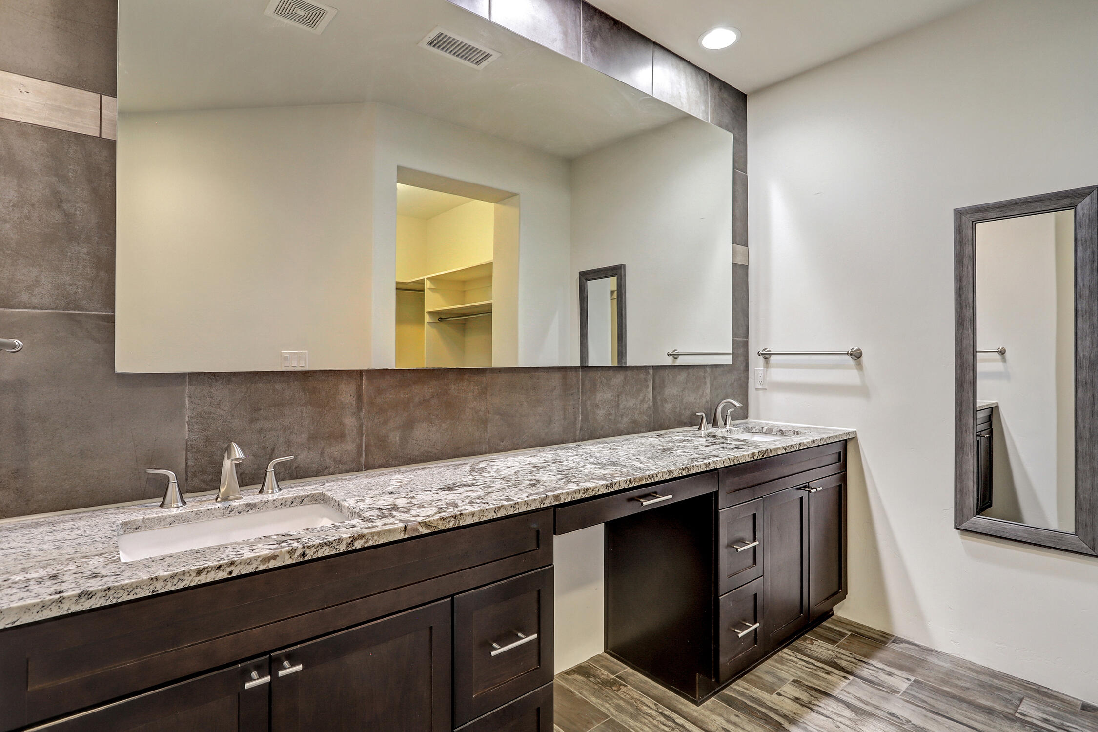 5932 Mafraq Avenue NW