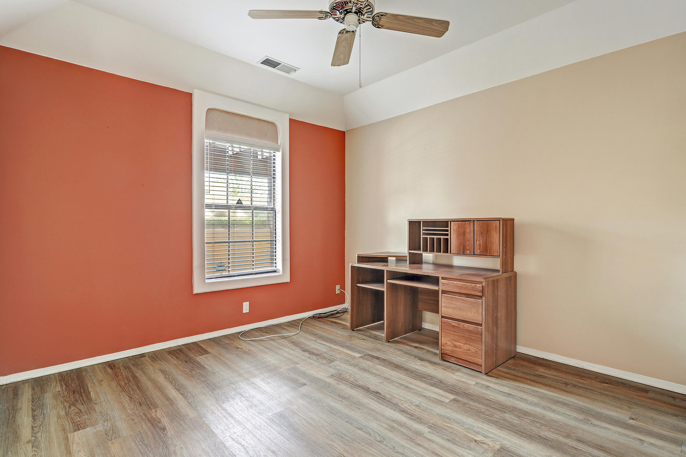 7625 Maplewood Drive NW