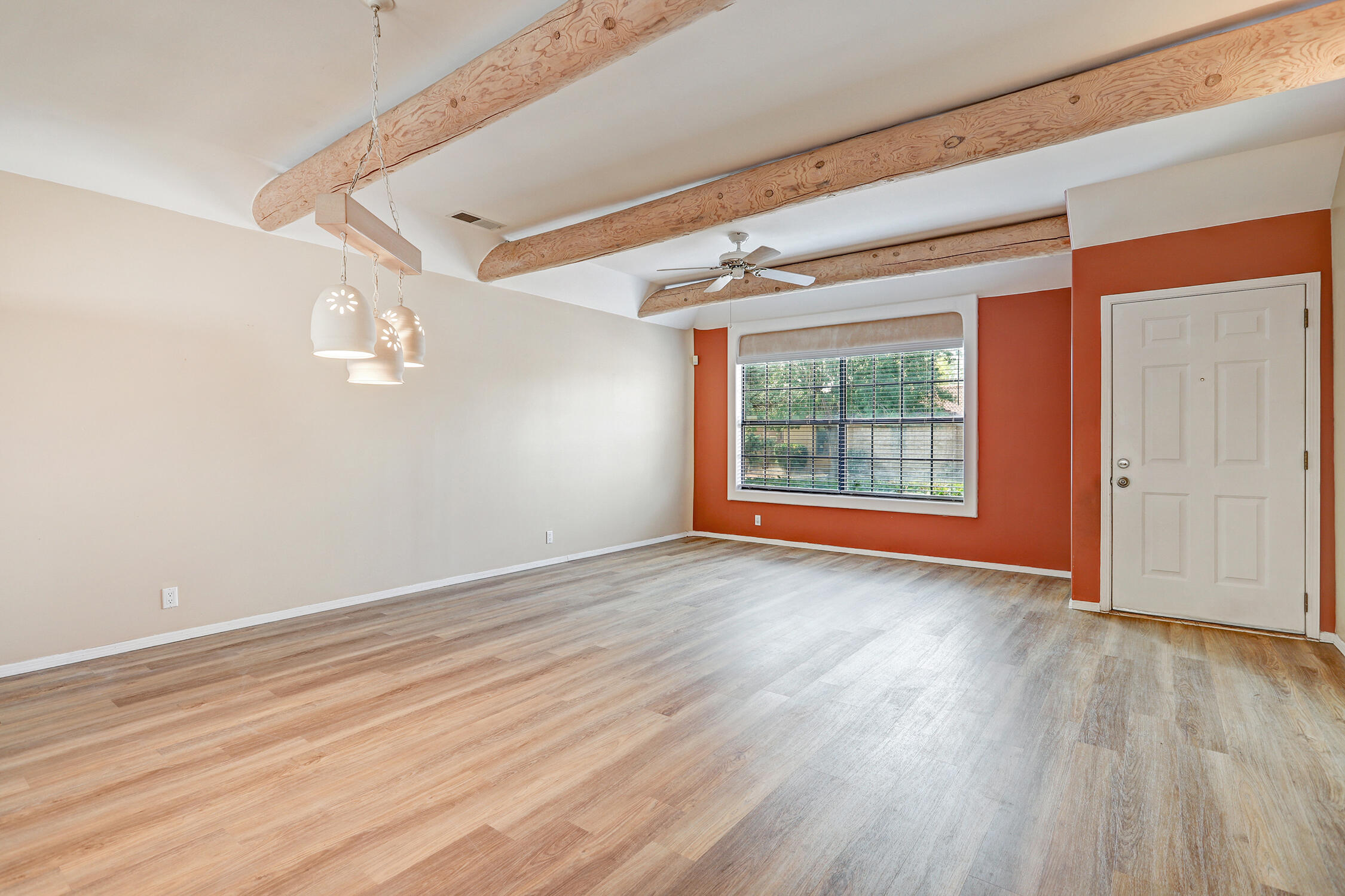 7625 Maplewood Drive NW