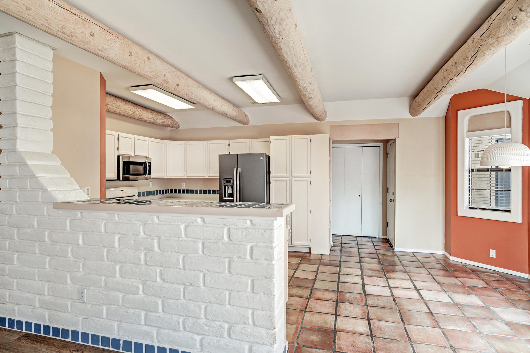 7625 Maplewood Drive NW