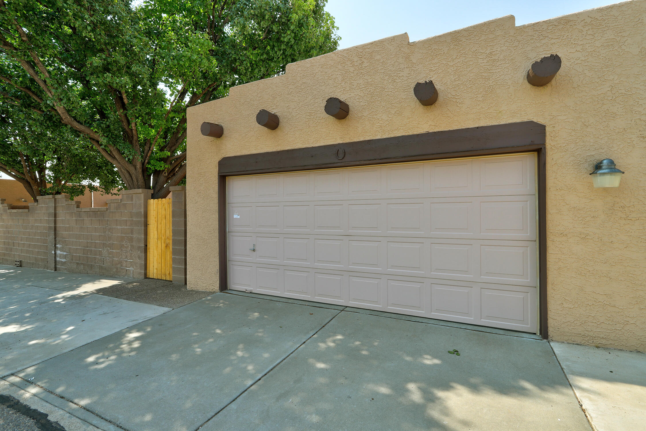 7625 Maplewood Drive NW