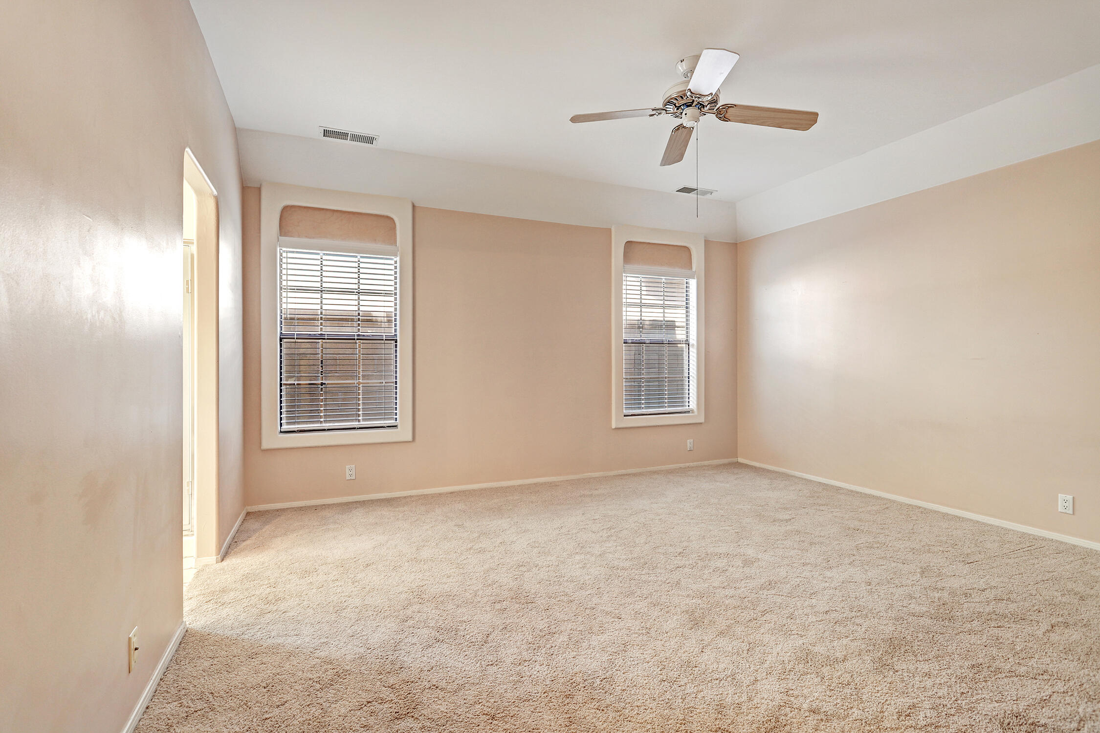 7625 Maplewood Drive NW