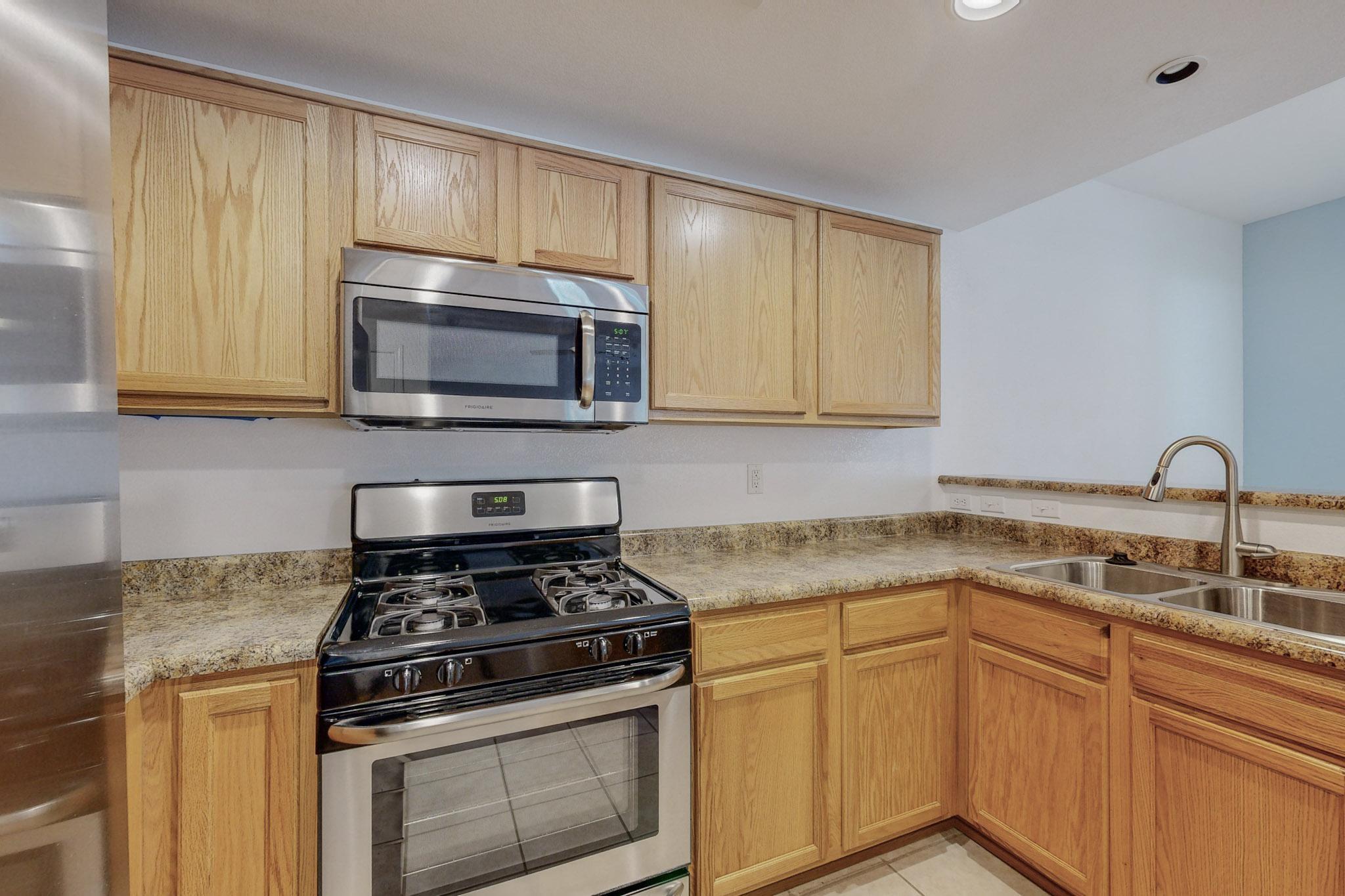 6800 Vista Del Norte Drive NE 3012