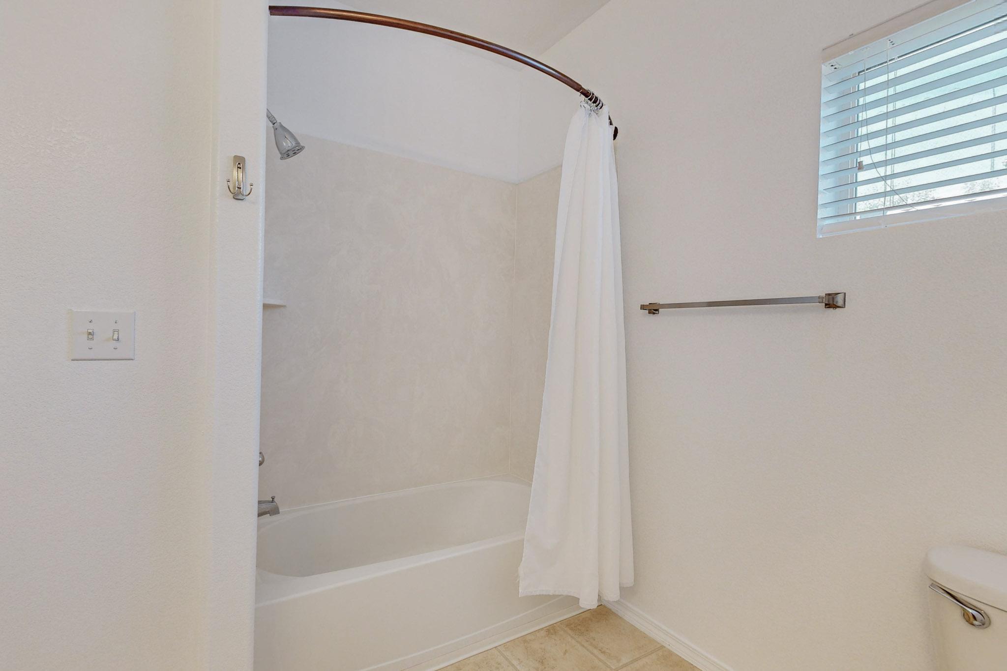 6800 Vista Del Norte Drive NE 3012