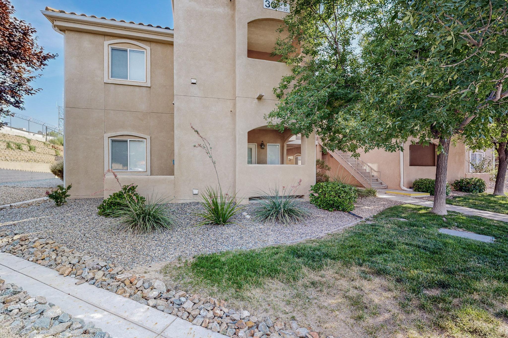 6800 Vista Del Norte Drive NE 3012