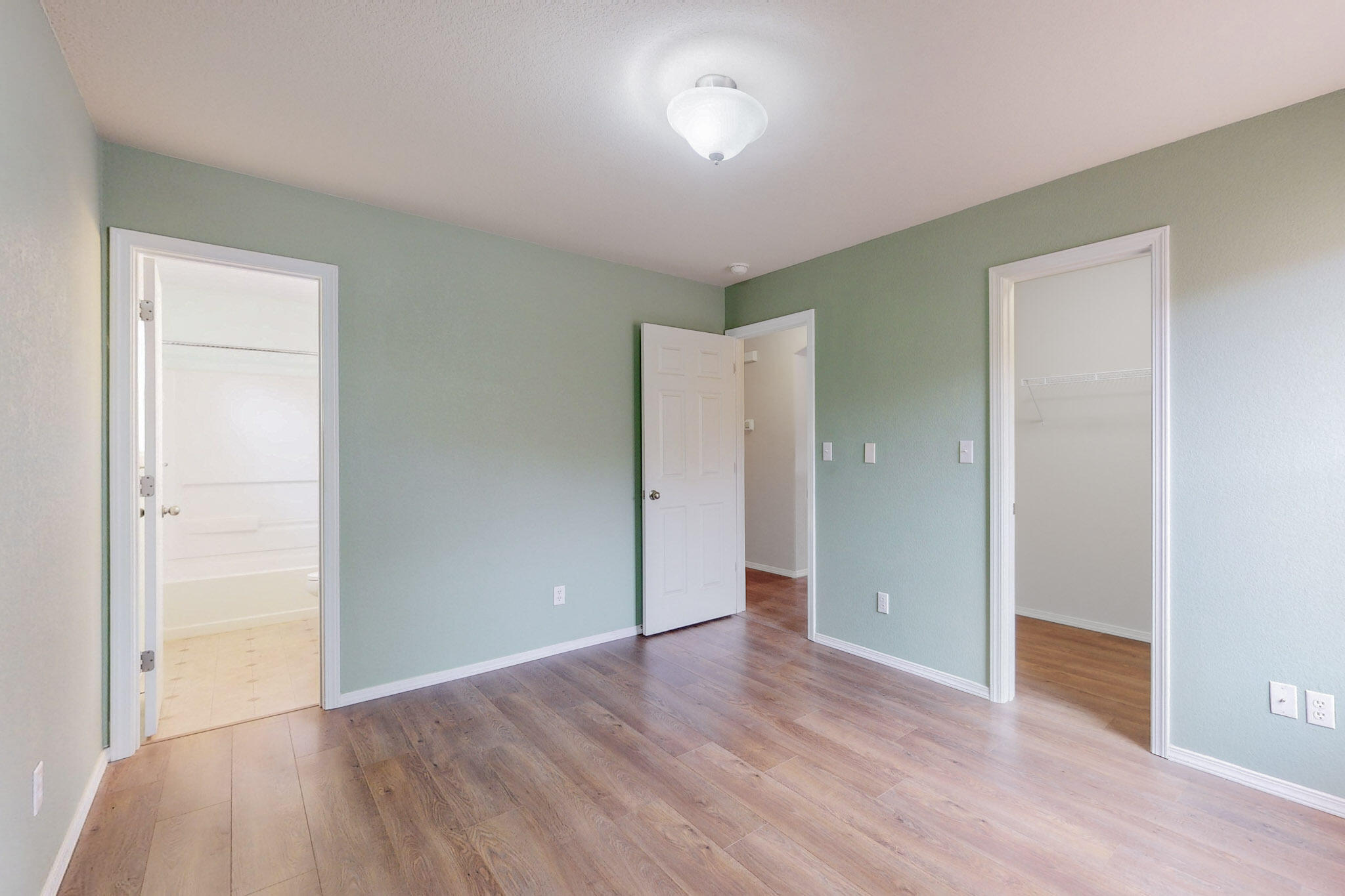 7516 Goshawk Avenue NW