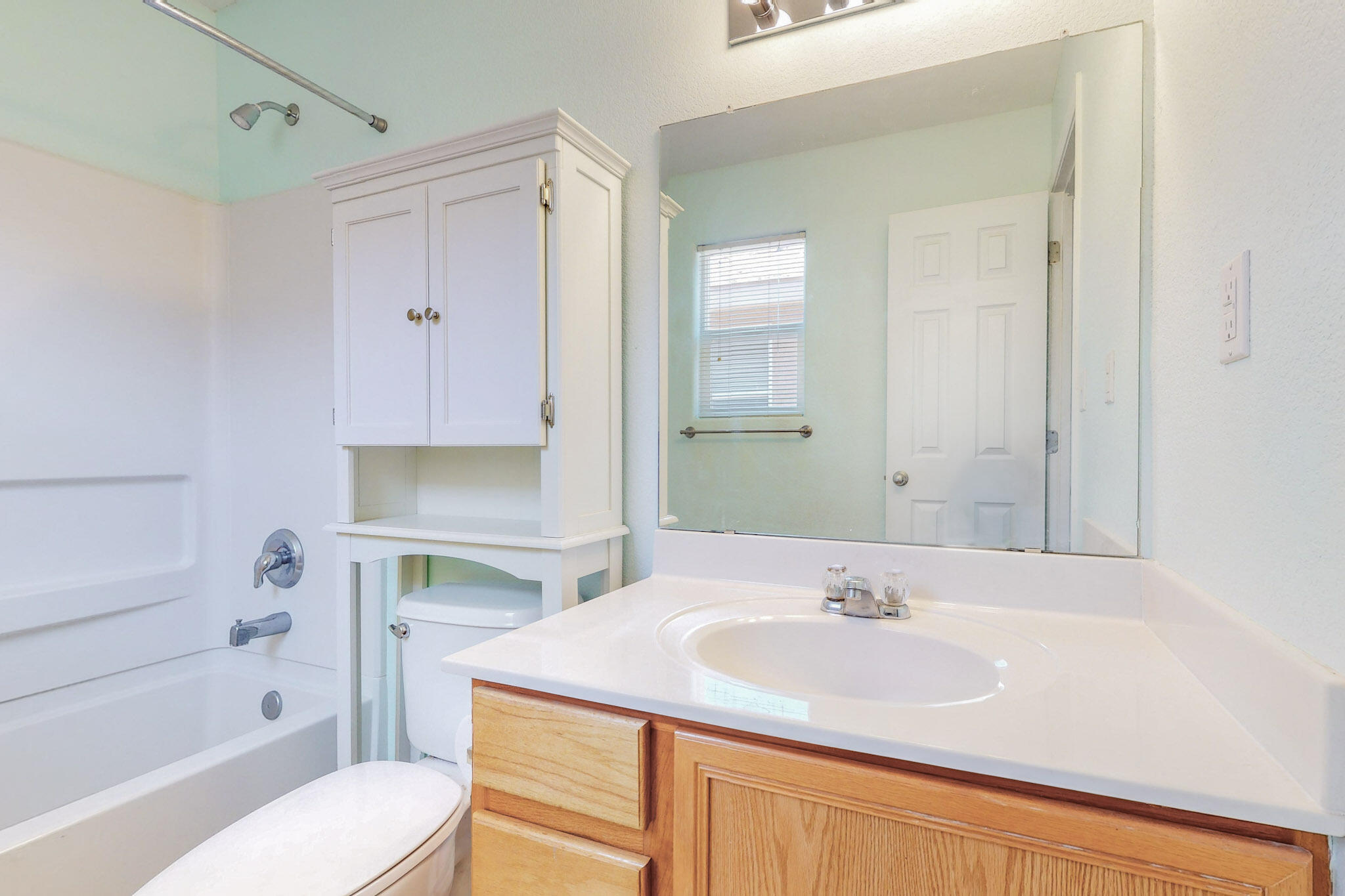 7516 Goshawk Avenue NW