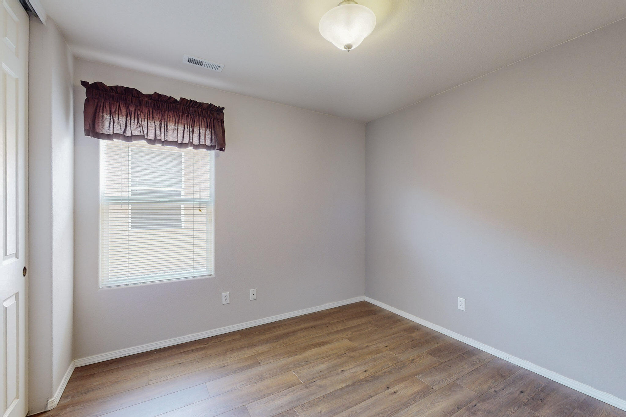 7516 Goshawk Avenue NW