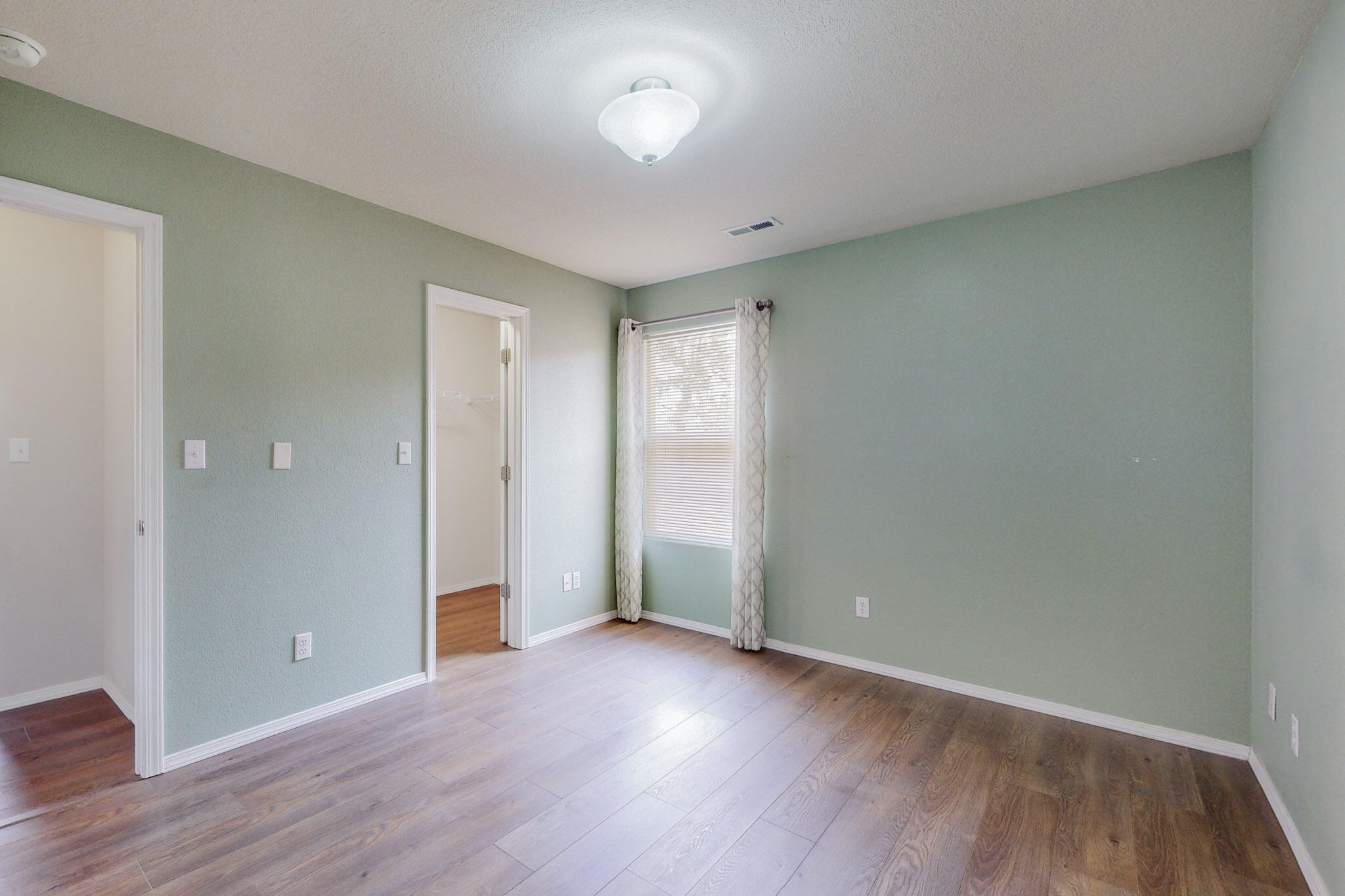 7516 Goshawk Avenue NW