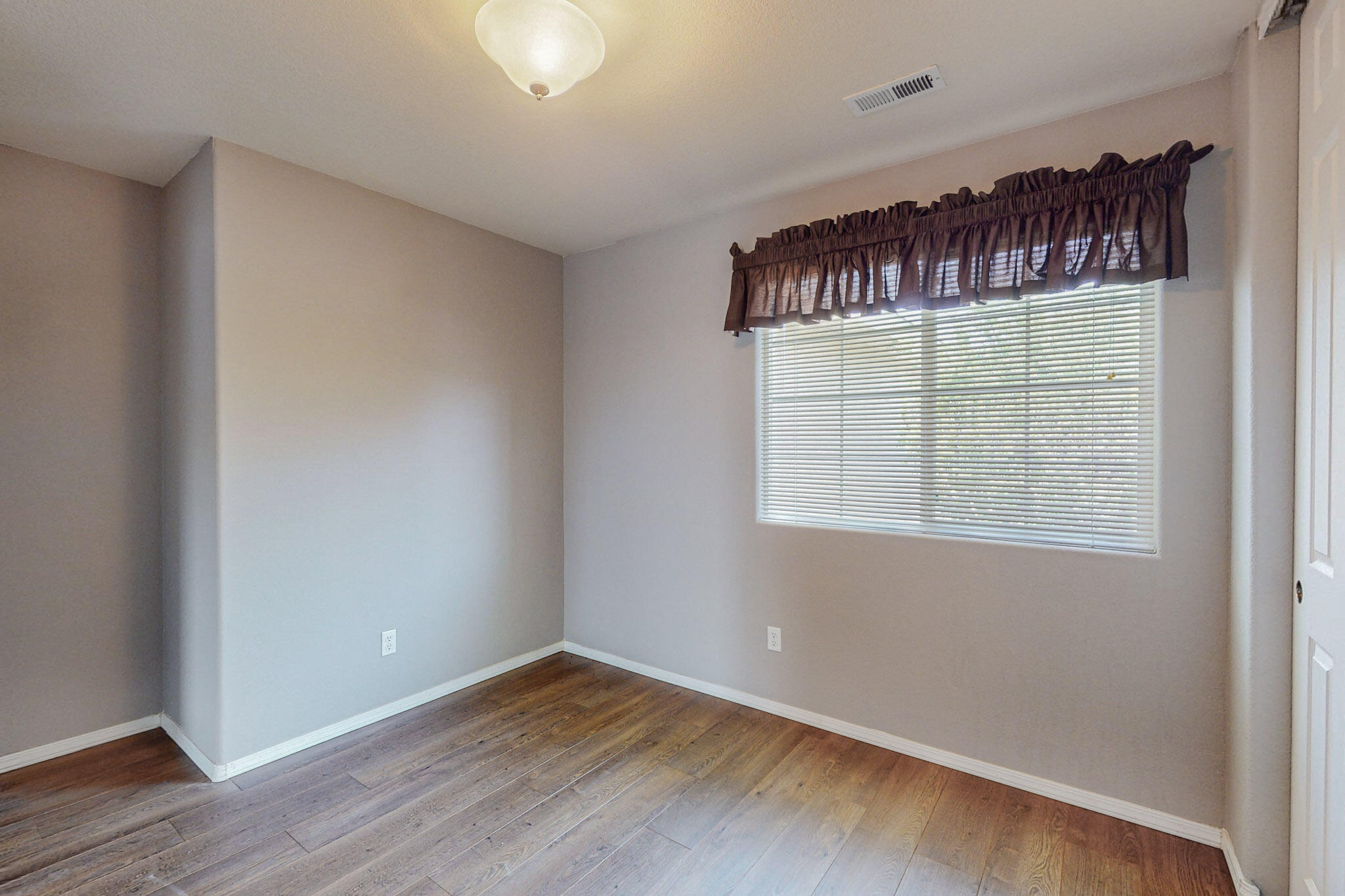 7516 Goshawk Avenue NW