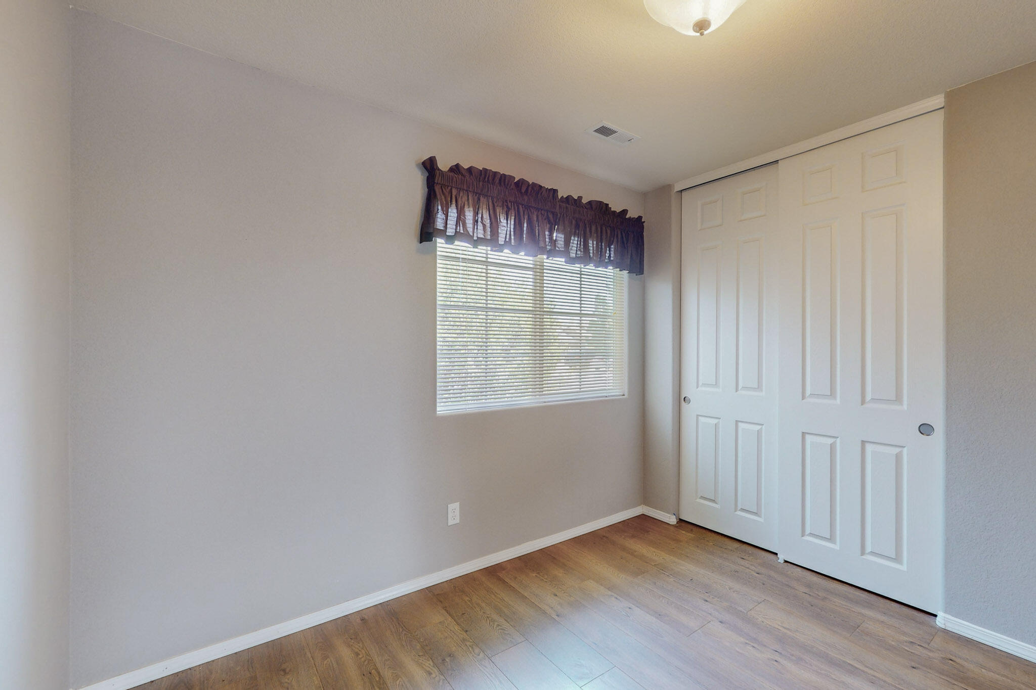 7516 Goshawk Avenue NW