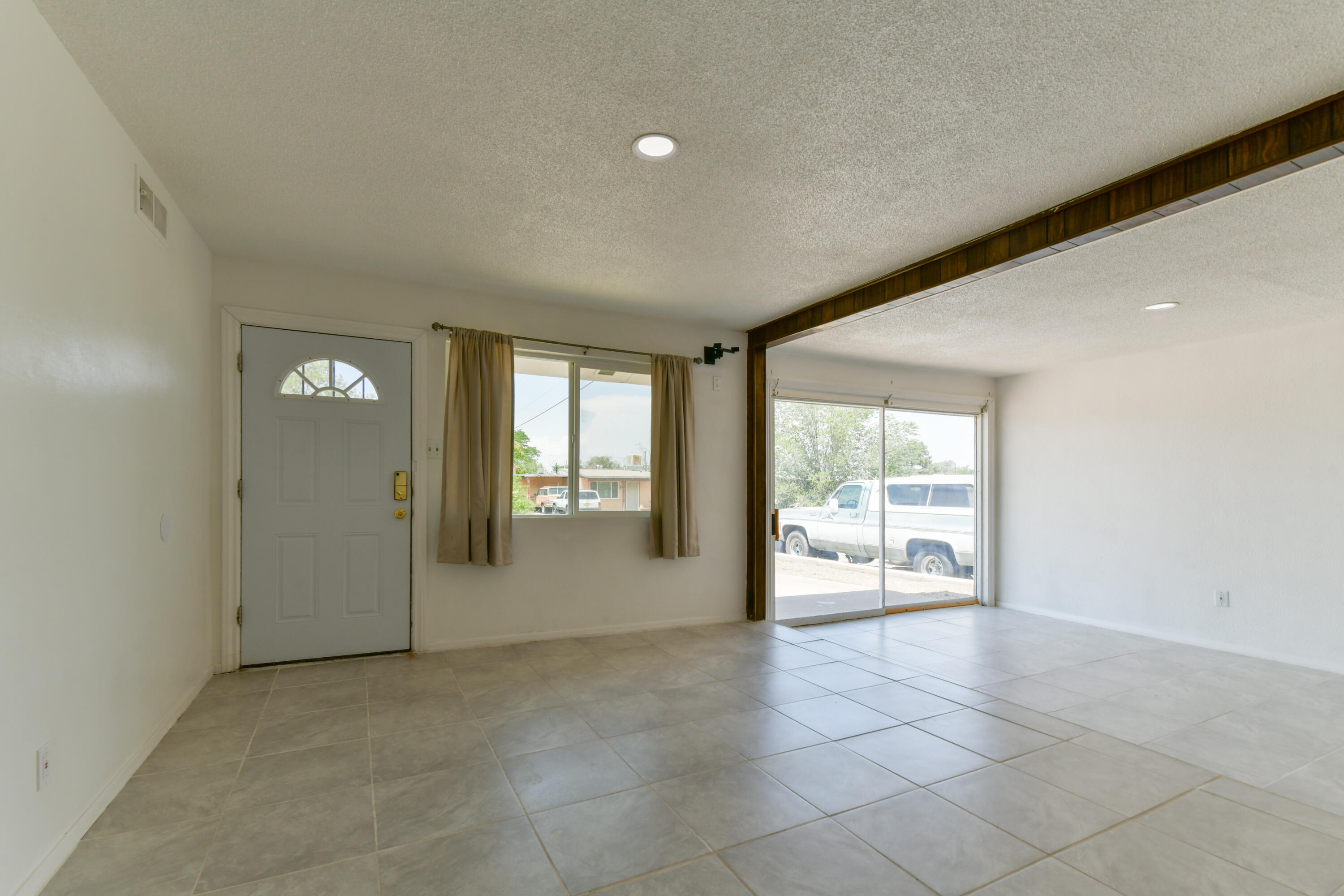 3002 Val Verde Drive NE