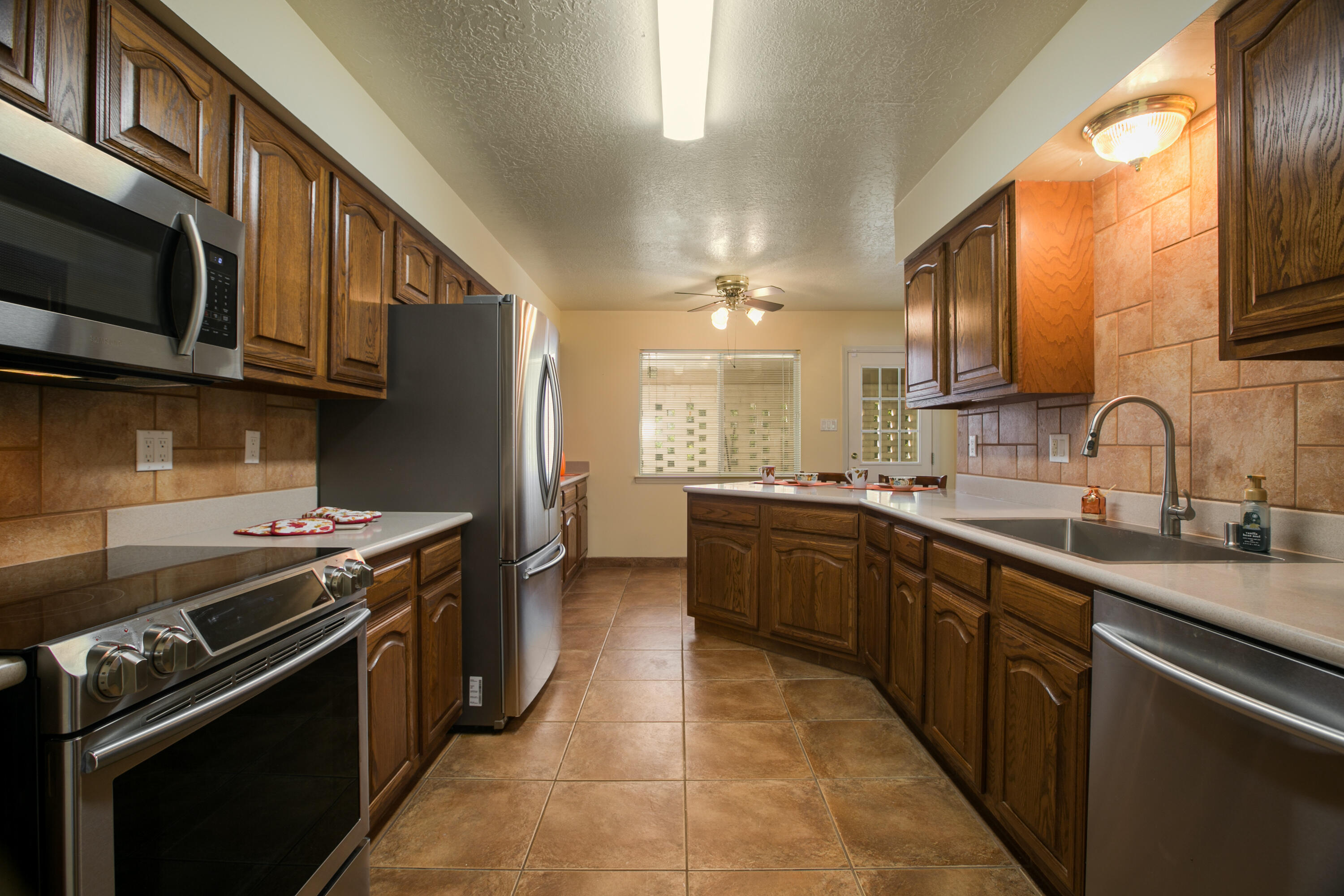 3705 GENERAL PATCH Street NE