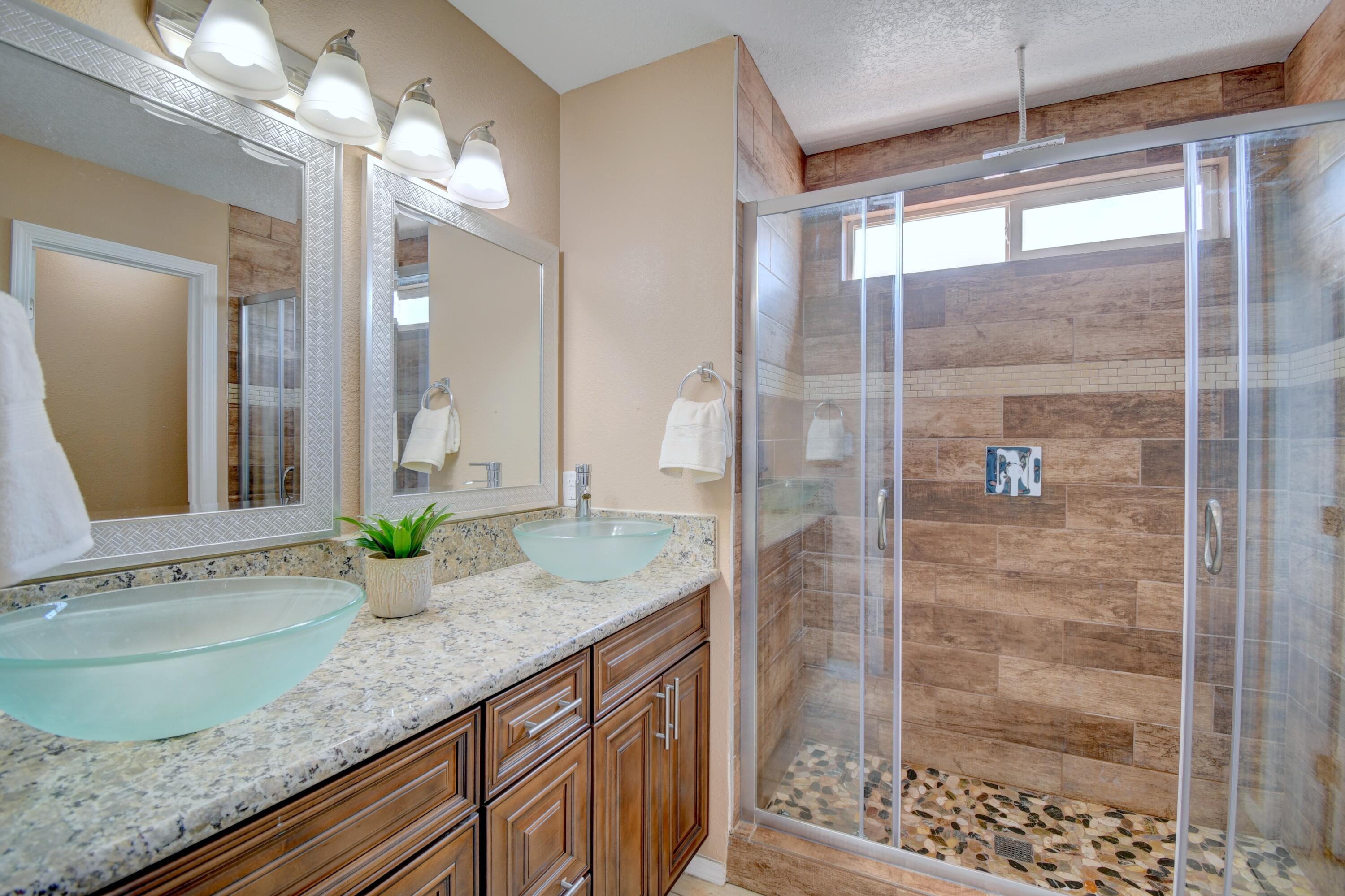 608 Avanti Street SW