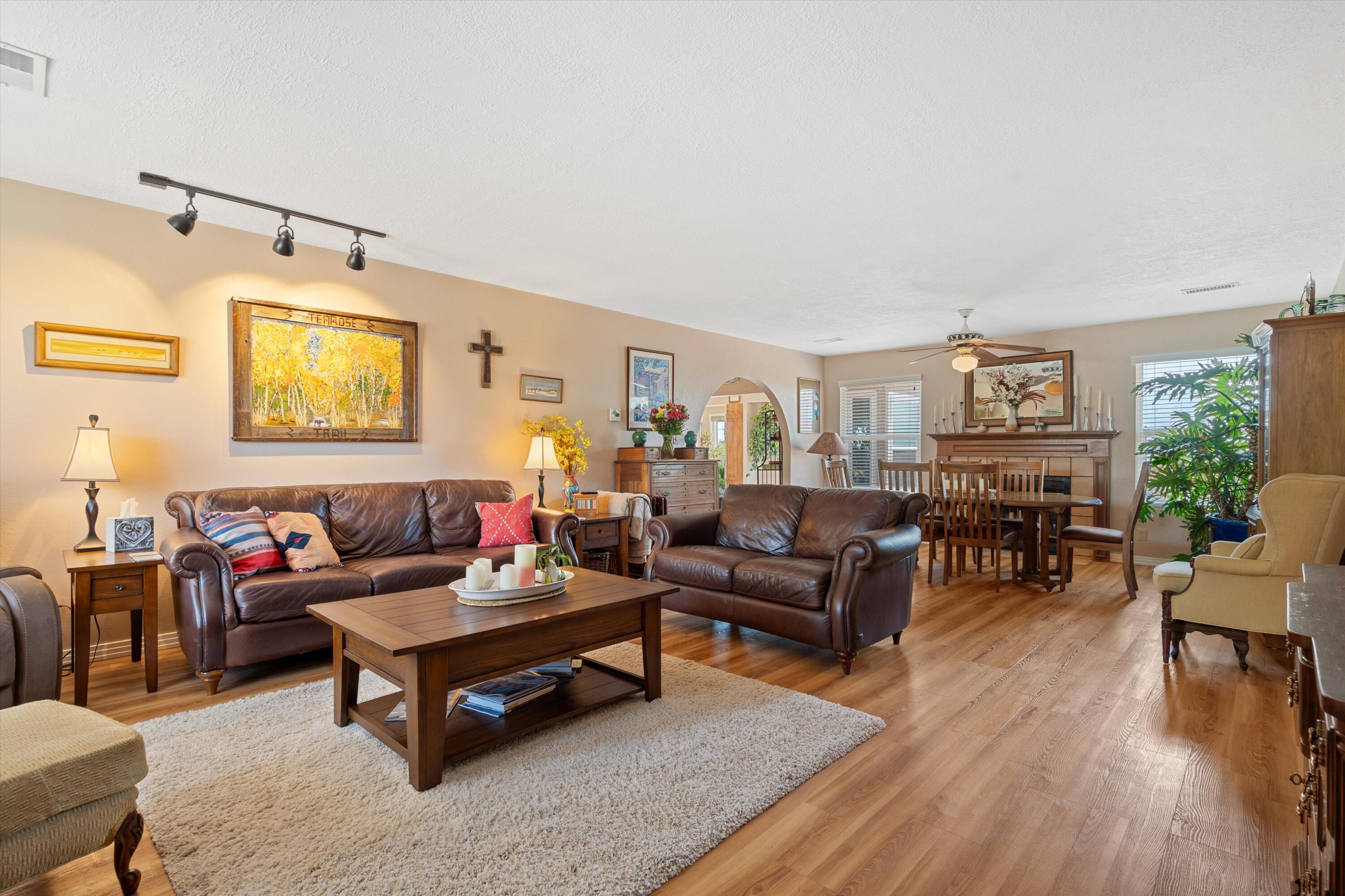 412 Longwood Drive NE