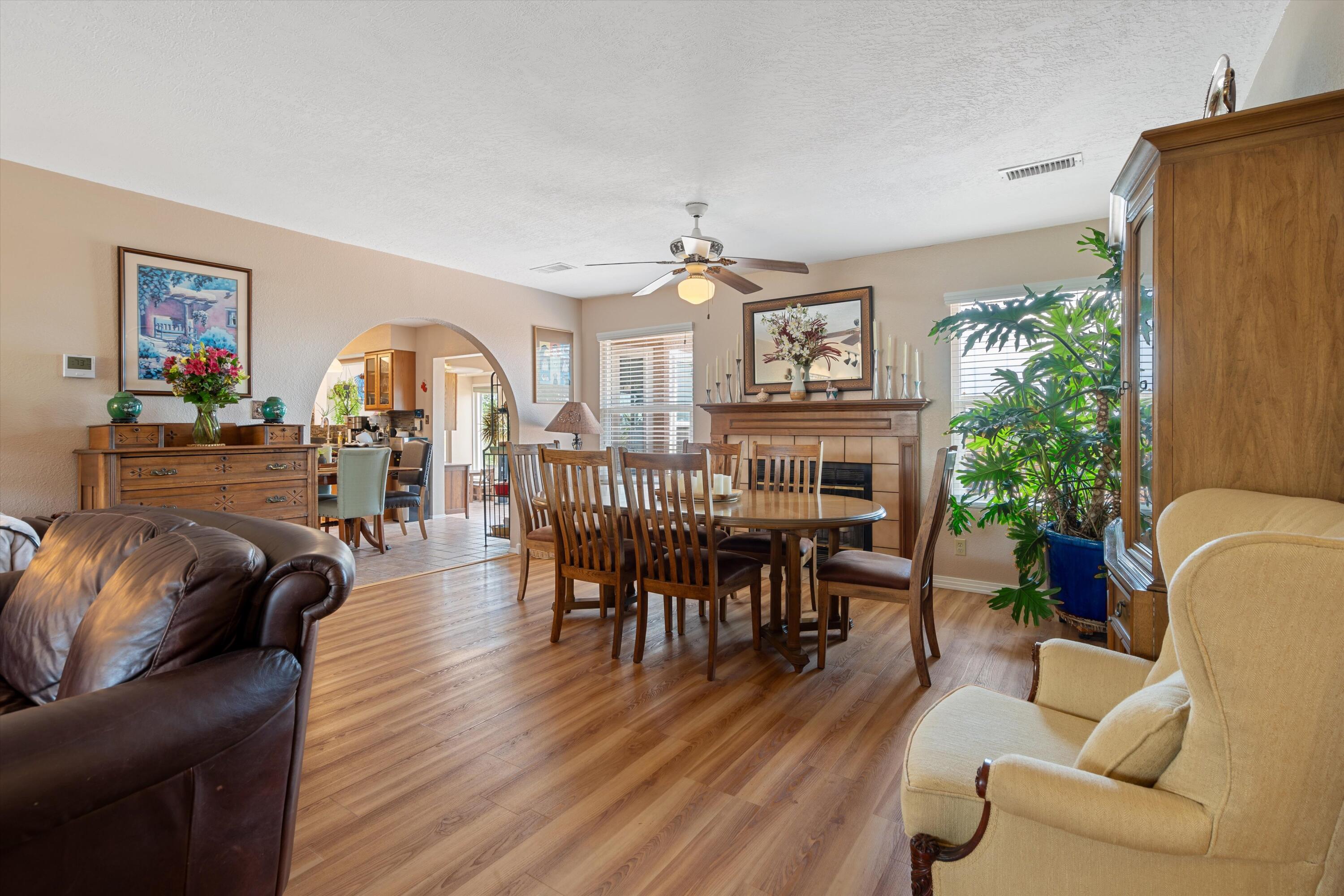 412 Longwood Drive NE