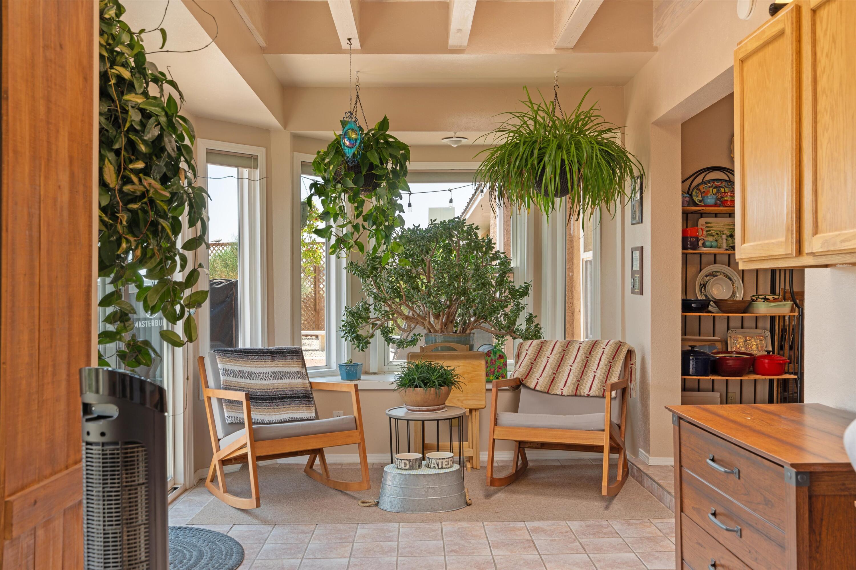 412 Longwood Drive NE