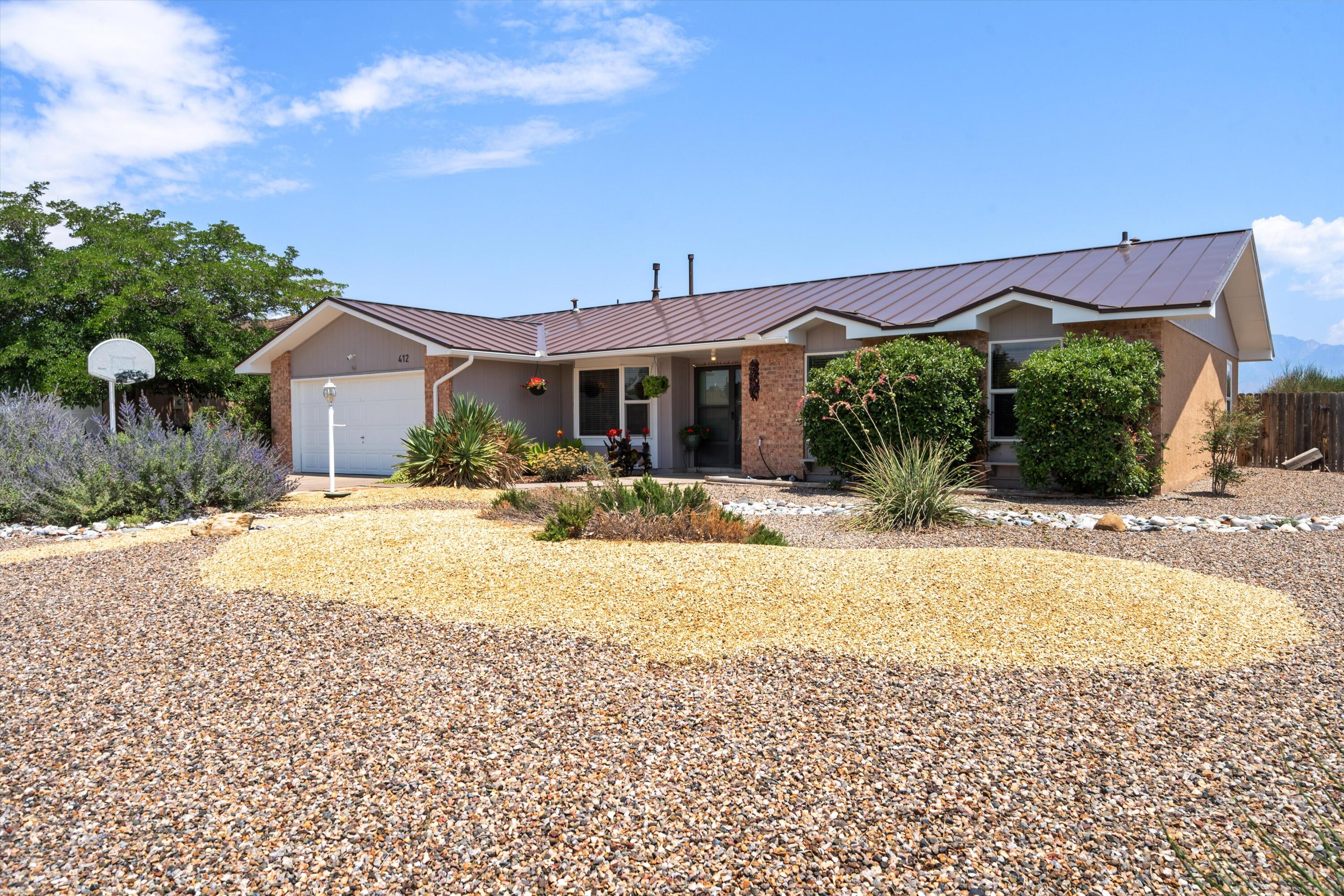 412 Longwood Drive NE