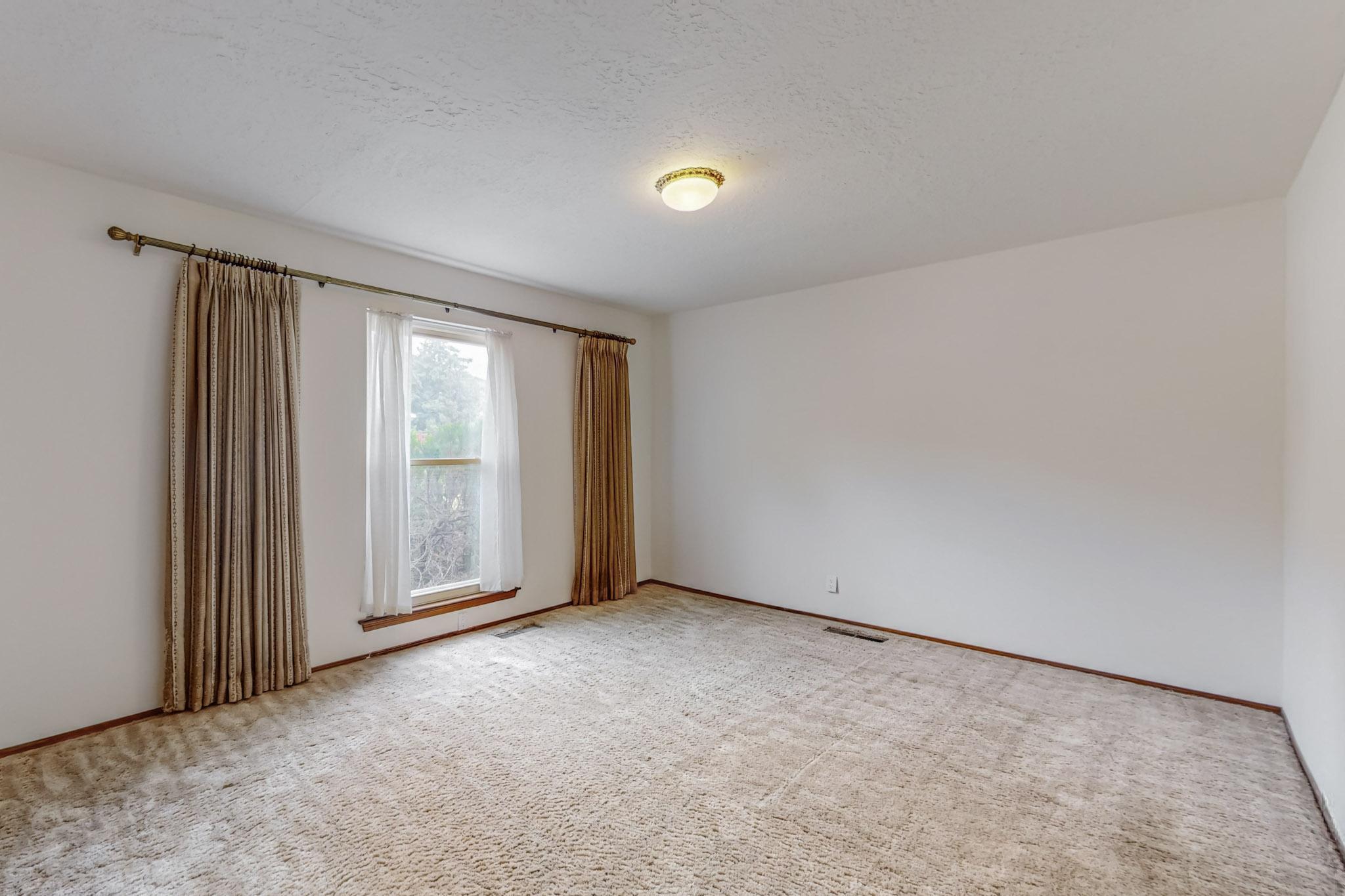 13301 Sunset Canyon Drive NE