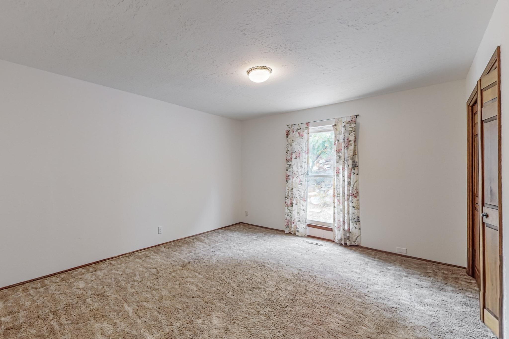 13301 Sunset Canyon Drive NE