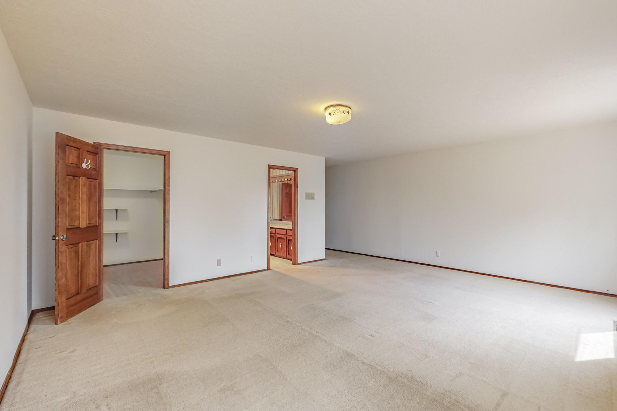 13301 Sunset Canyon Drive NE