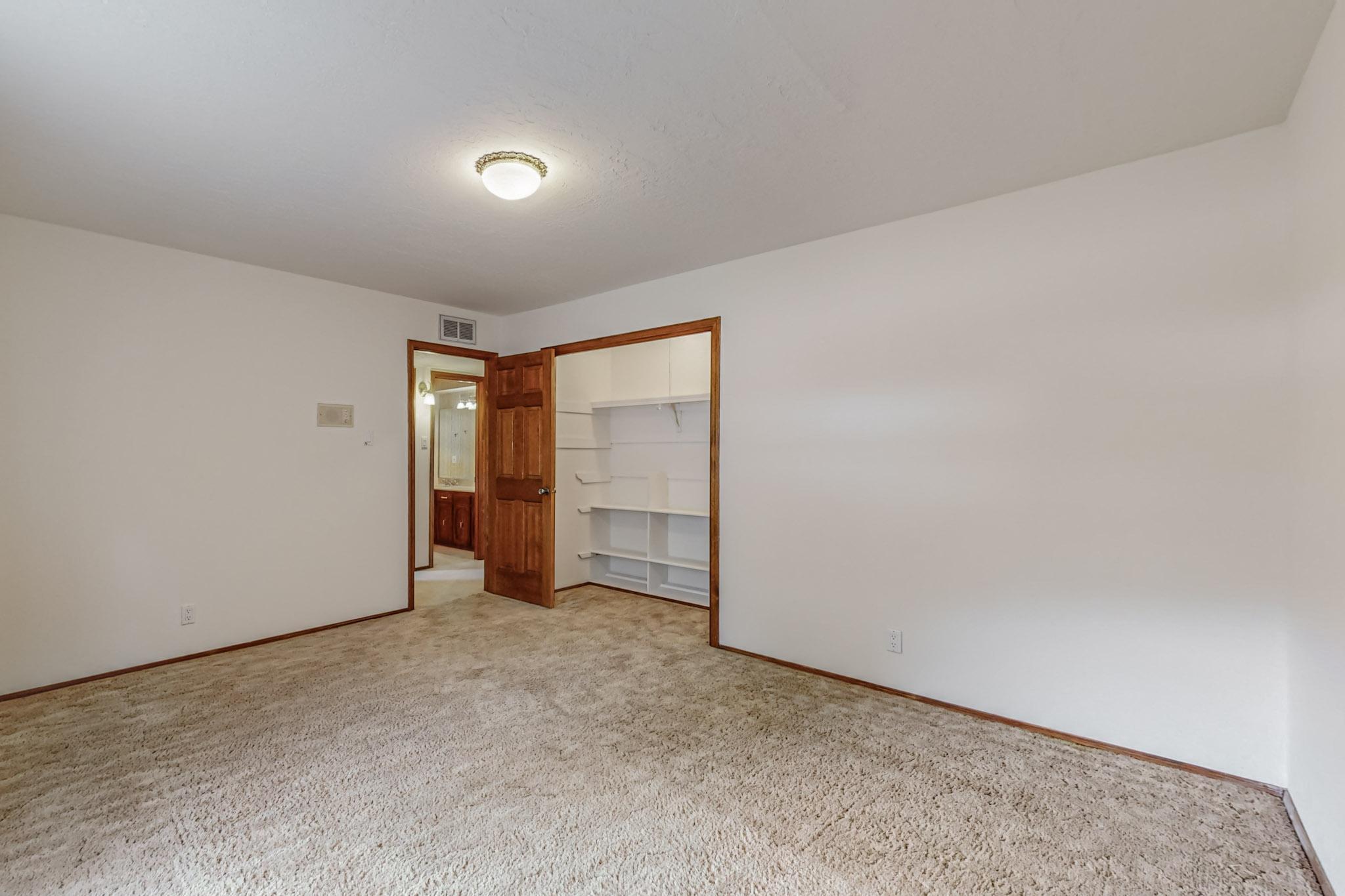 13301 Sunset Canyon Drive NE