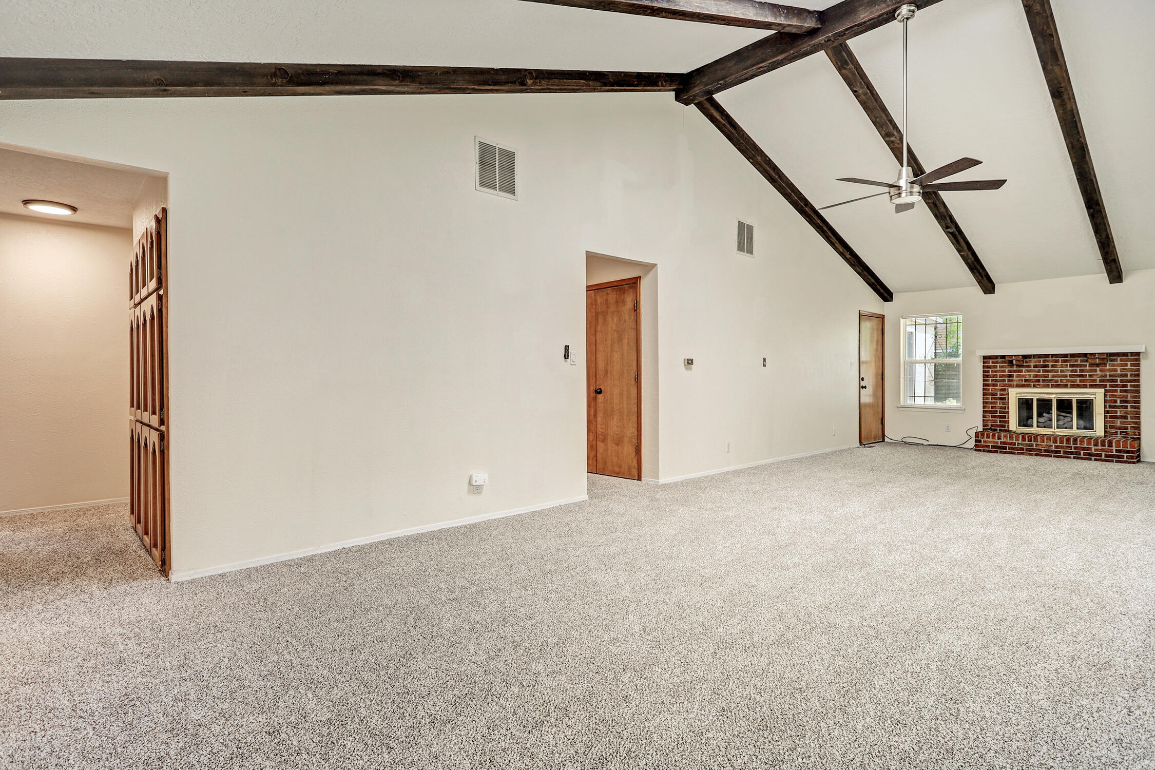 6132 Katson Avenue NE