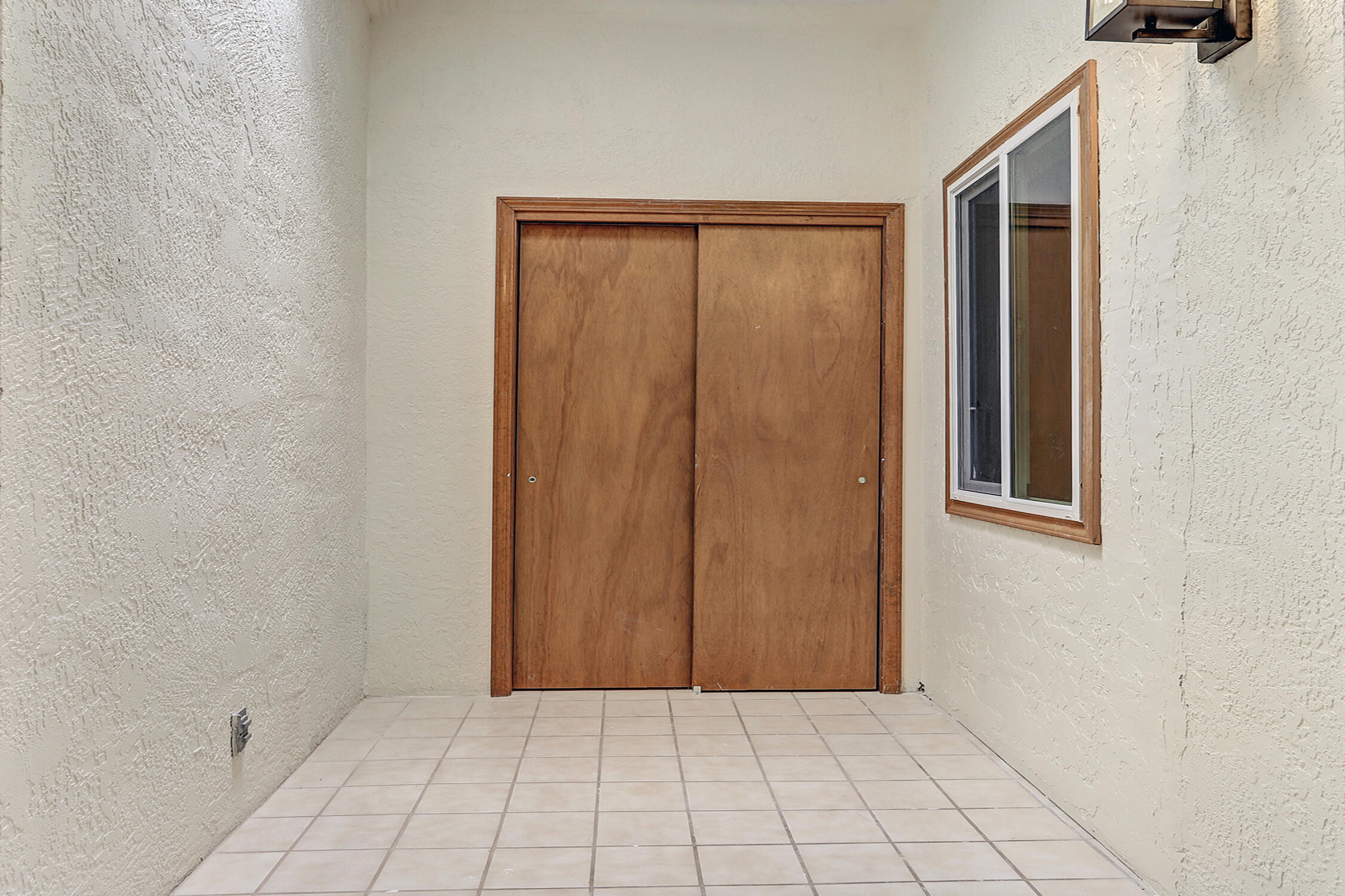 6132 Katson Avenue NE