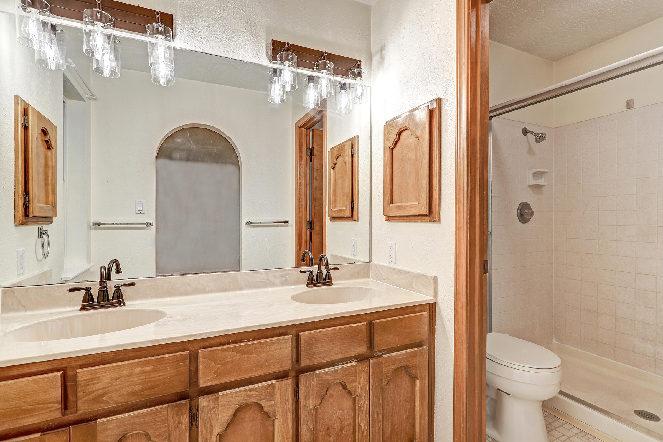 6132 Katson Avenue NE