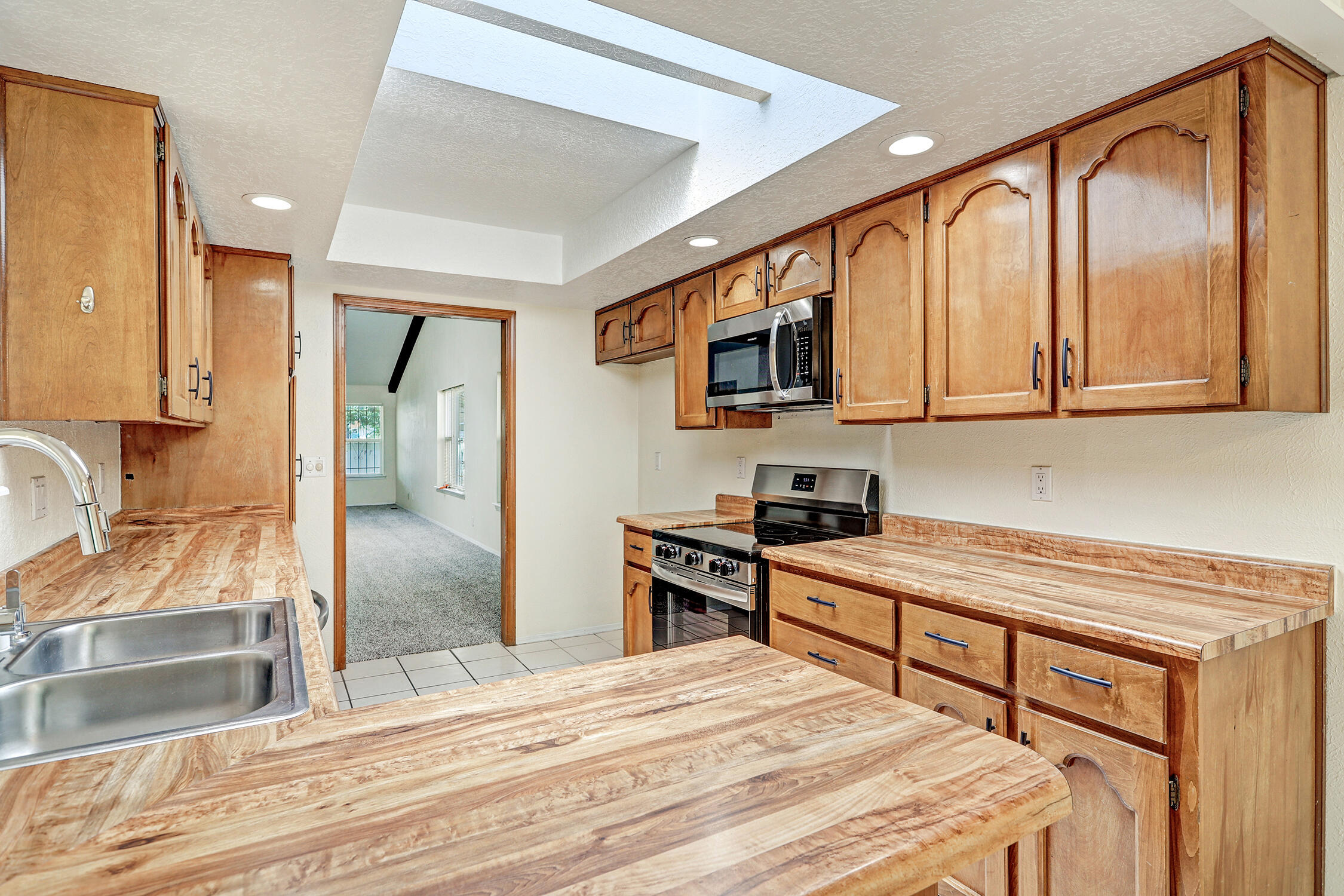 6132 Katson Avenue NE