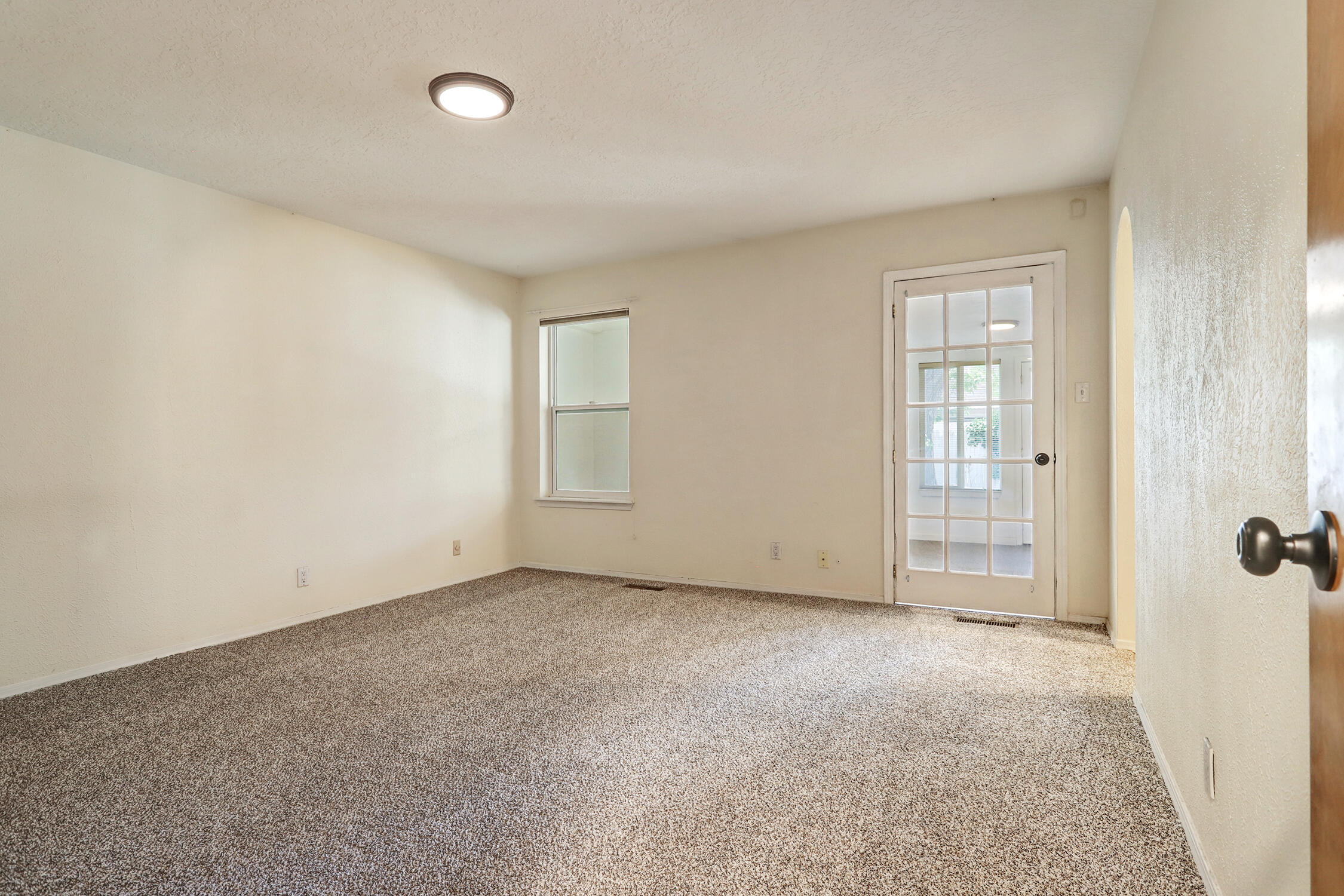 6132 Katson Avenue NE