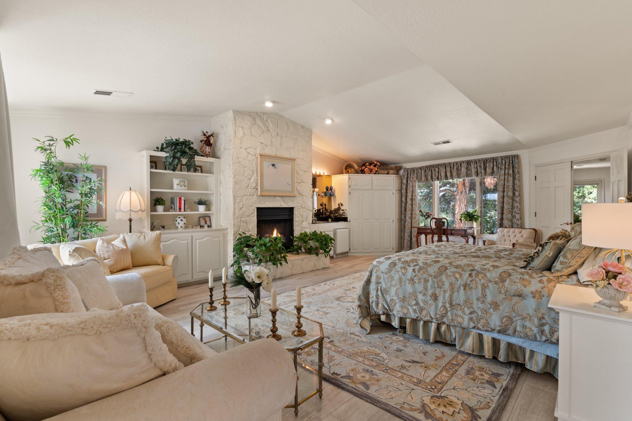 9705 Pebble Beach Drive NE