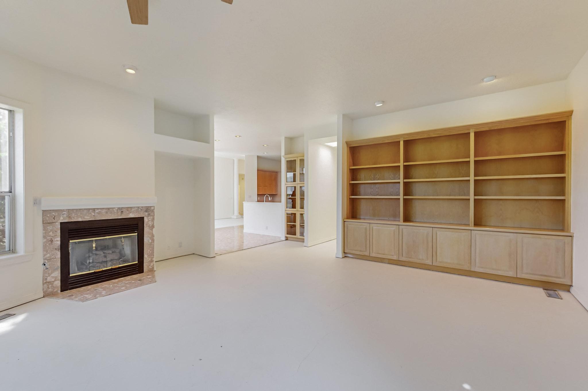 11736 Sky Valley Way NE