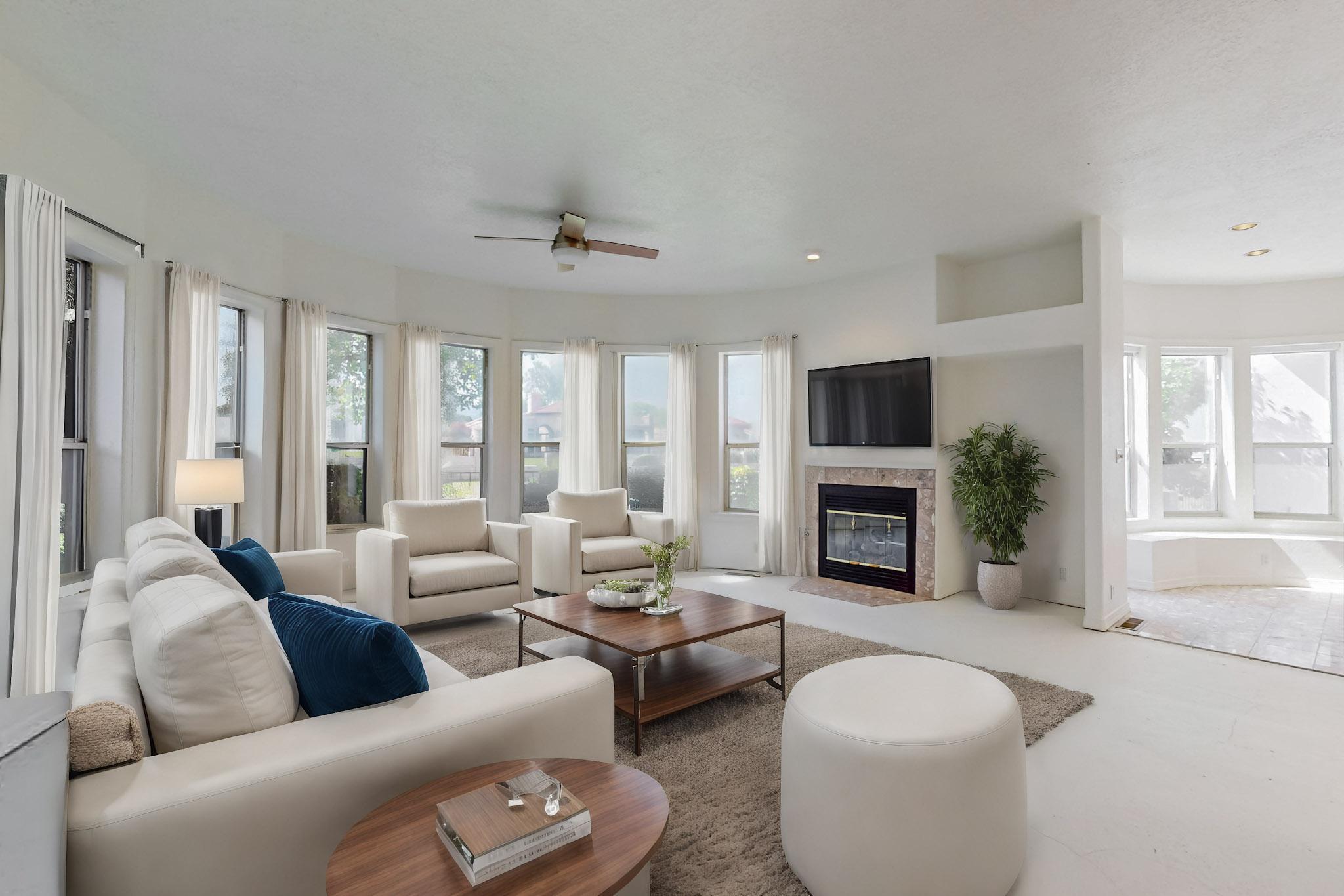 11736 Sky Valley Way NE