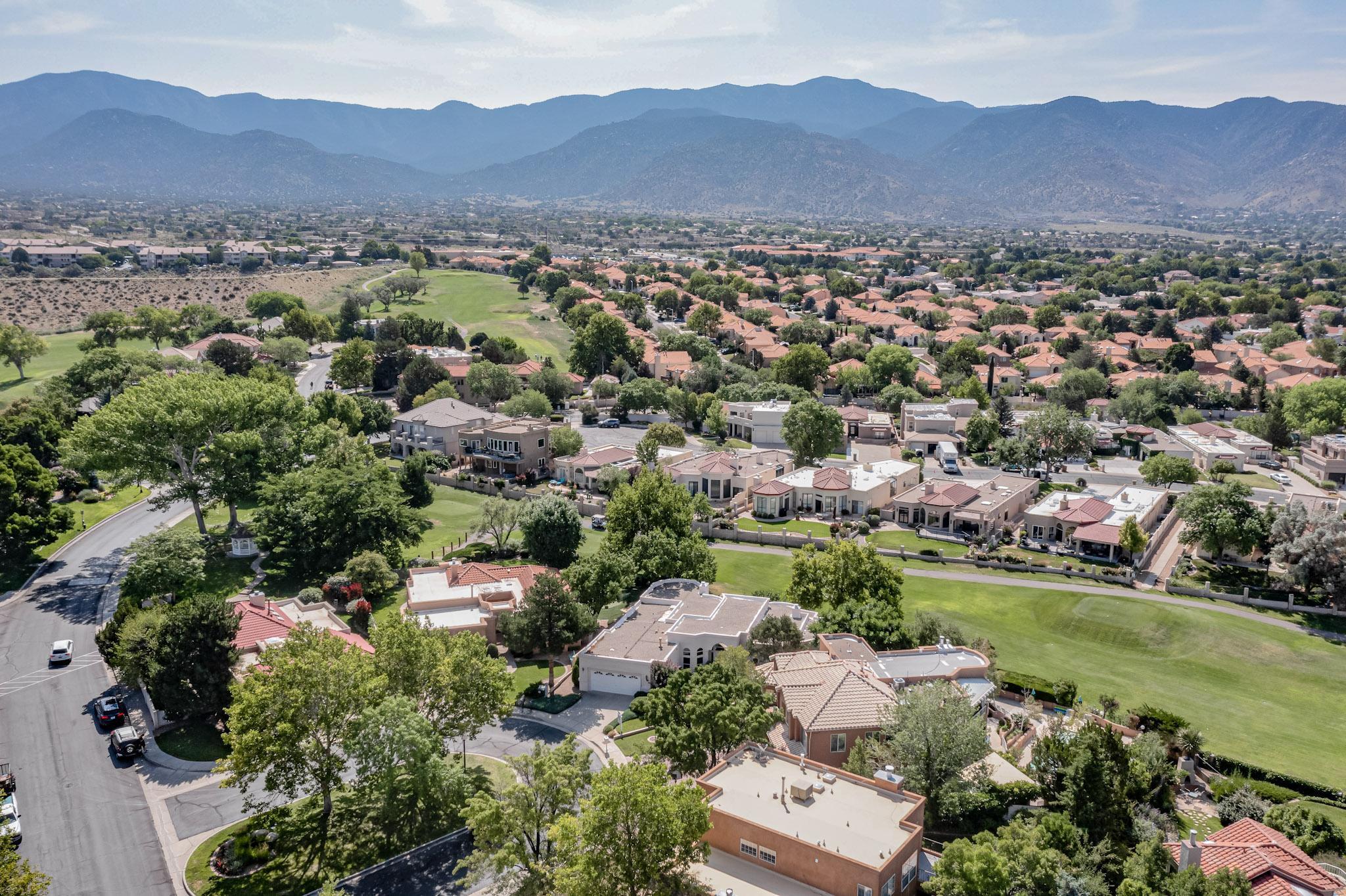 11736 Sky Valley Way NE