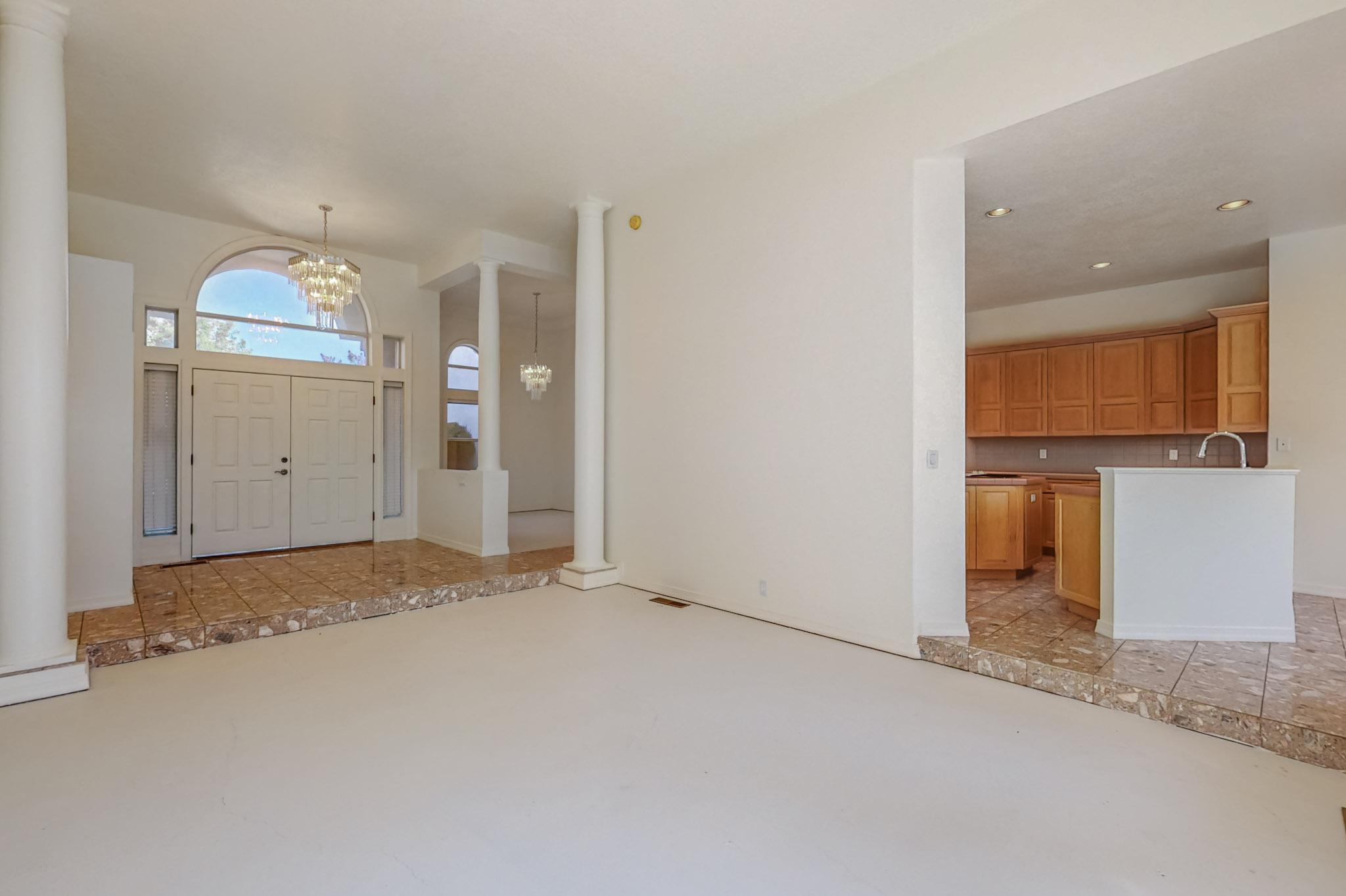 11736 Sky Valley Way NE