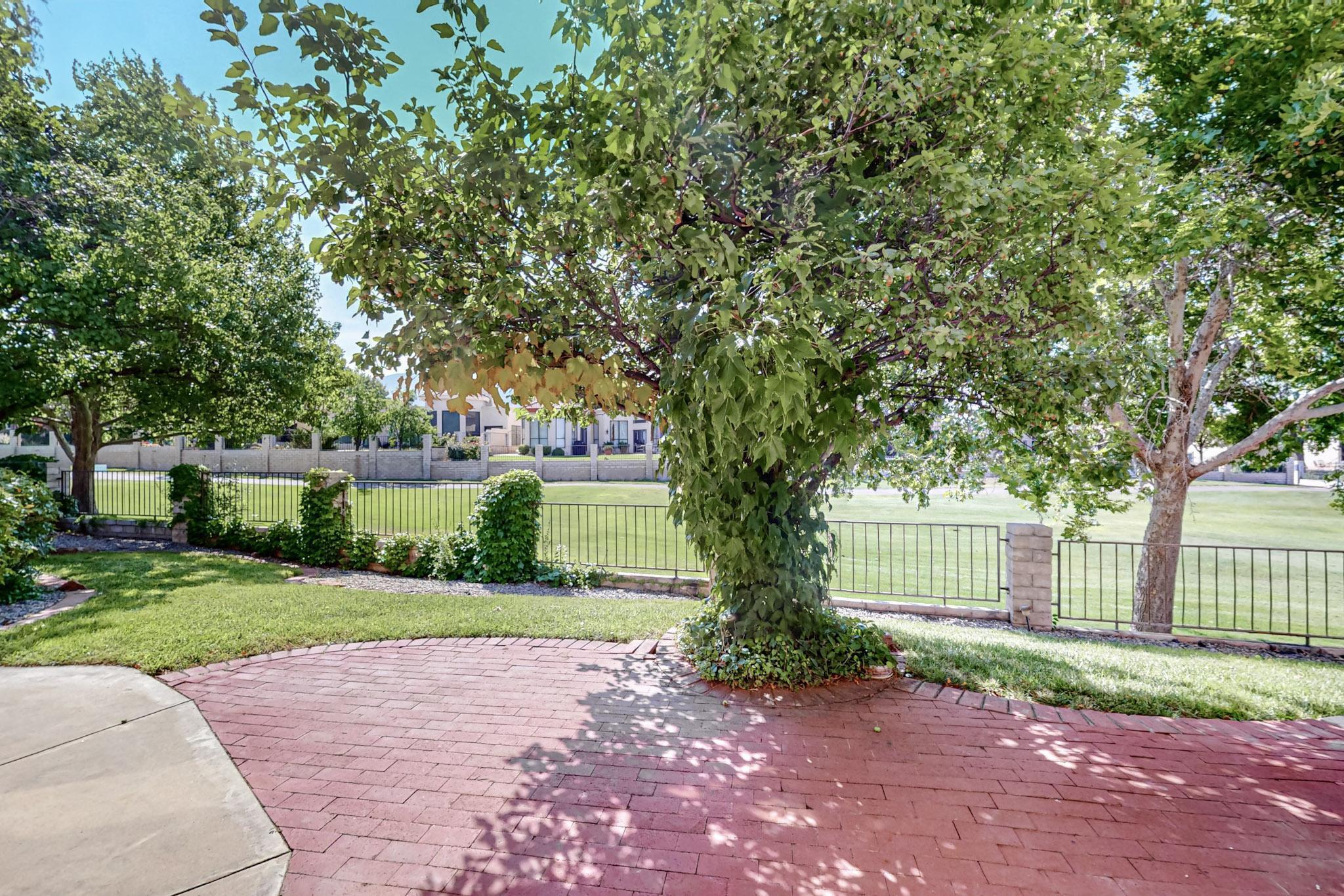 11736 Sky Valley Way NE