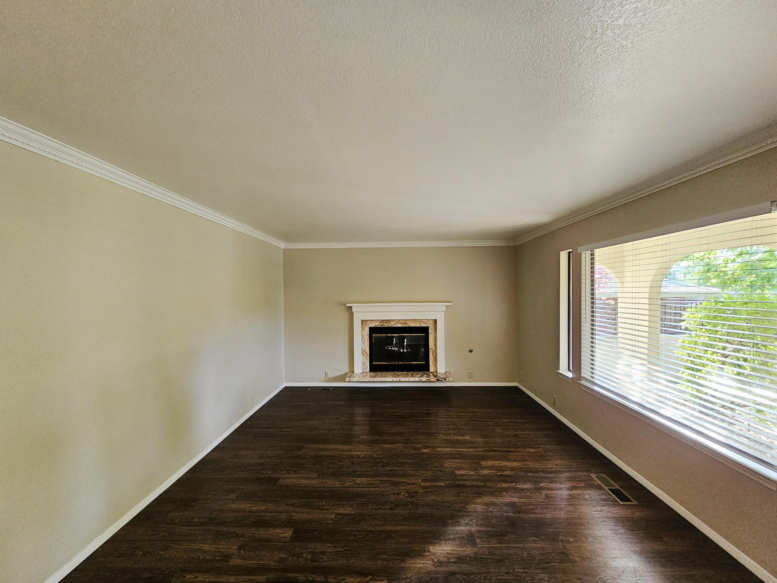 9508 Cargo Avenue NE