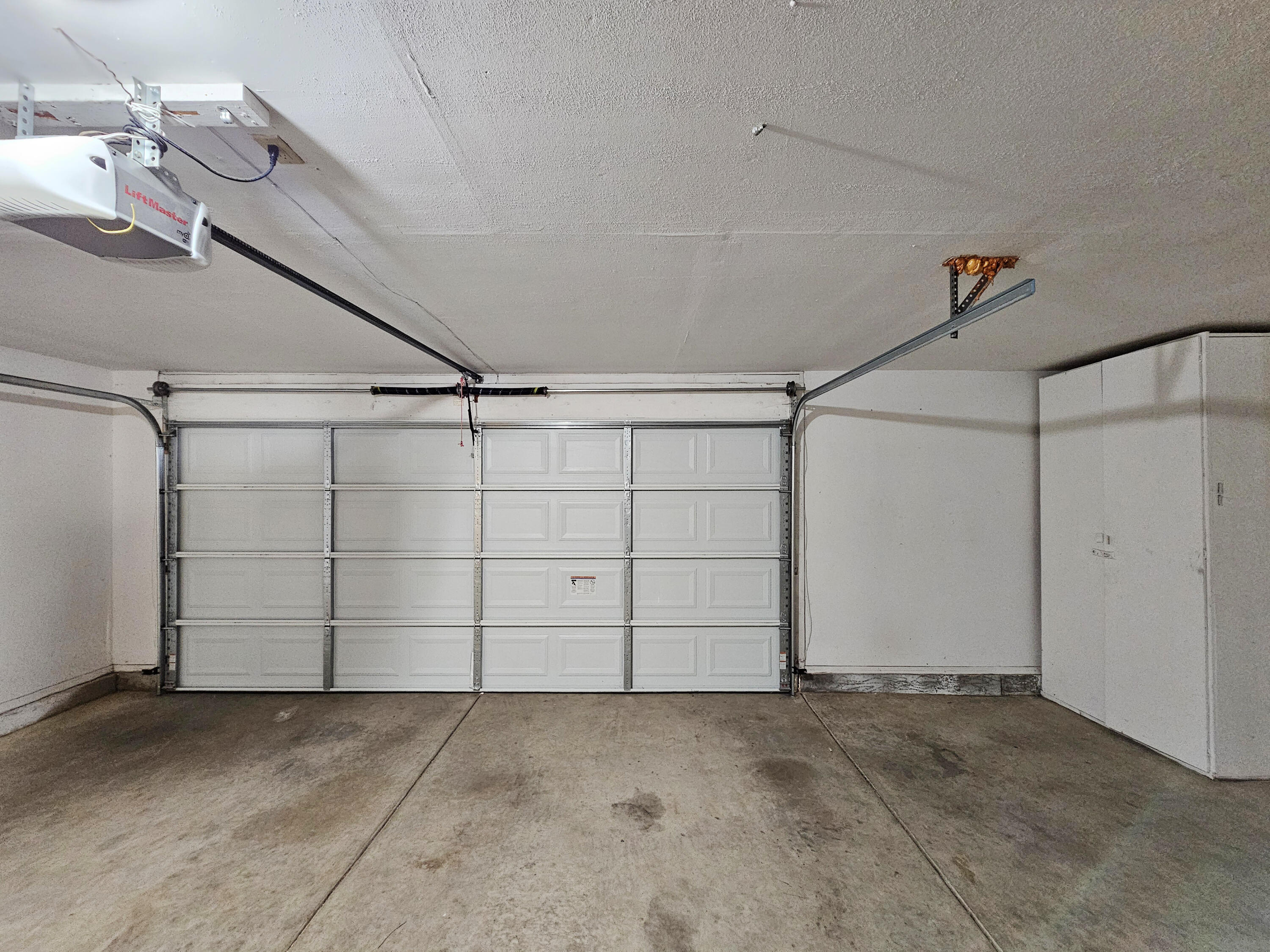 9508 Cargo Avenue NE