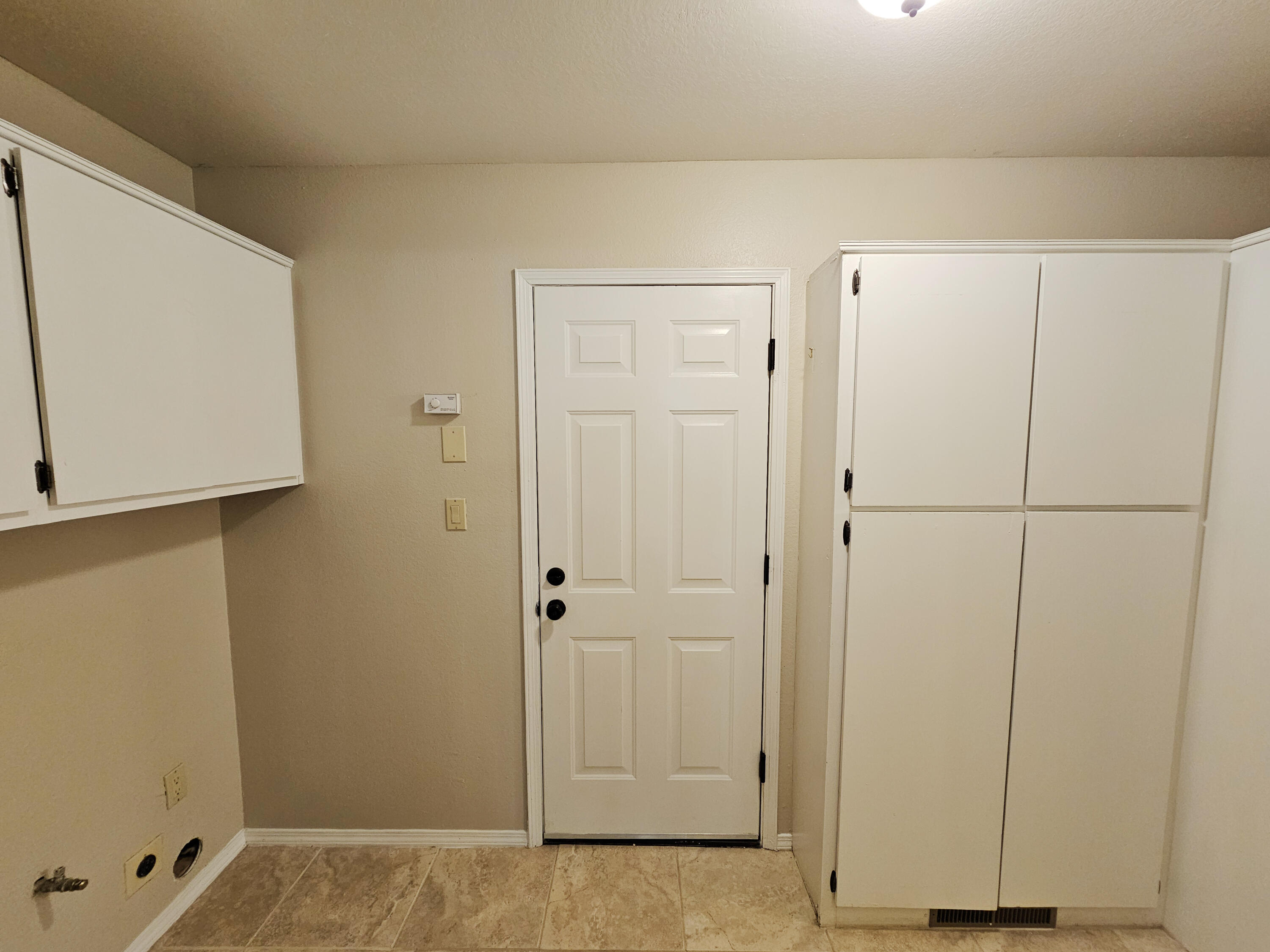 9508 Cargo Avenue NE