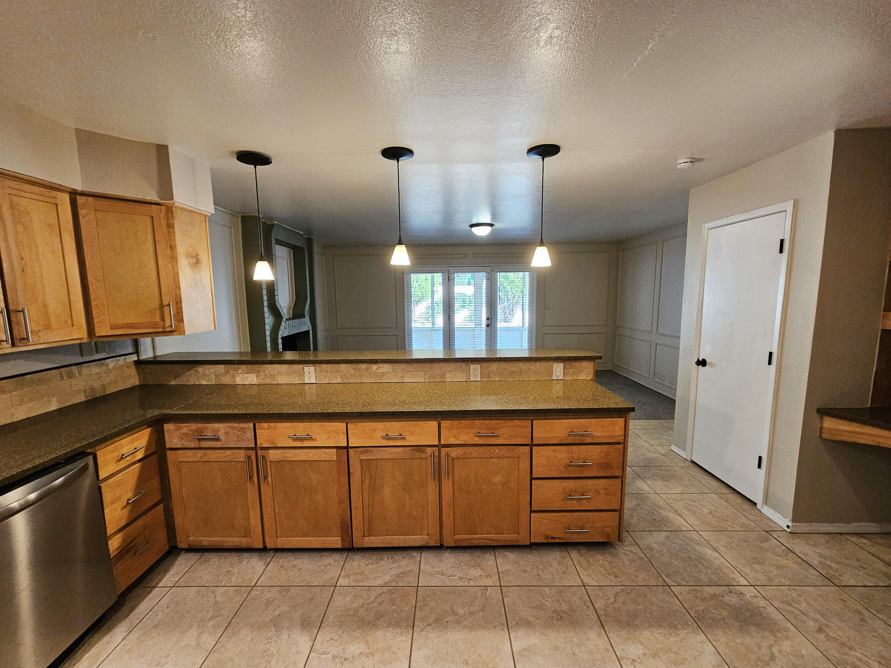 9508 Cargo Avenue NE