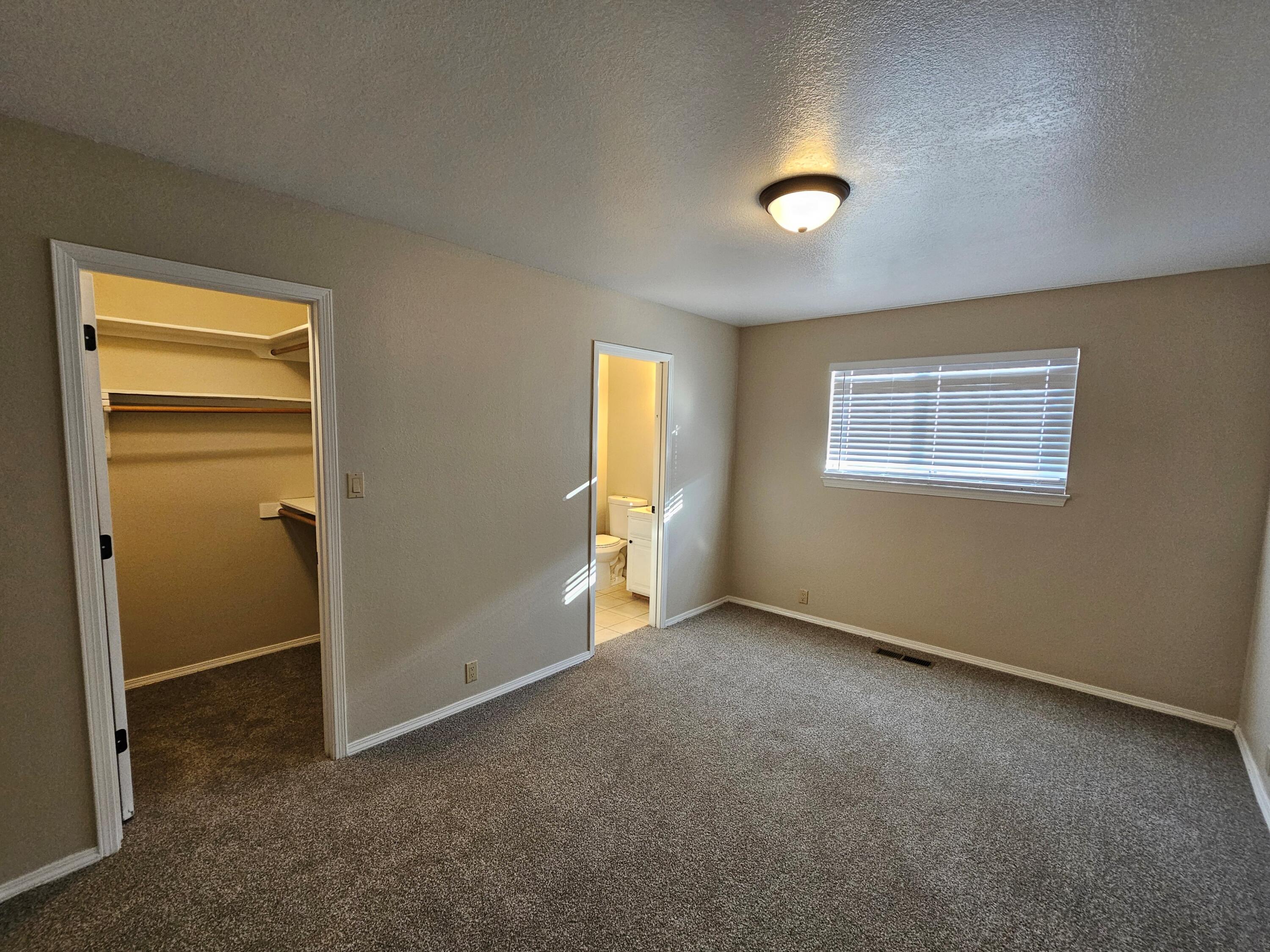 9508 Cargo Avenue NE