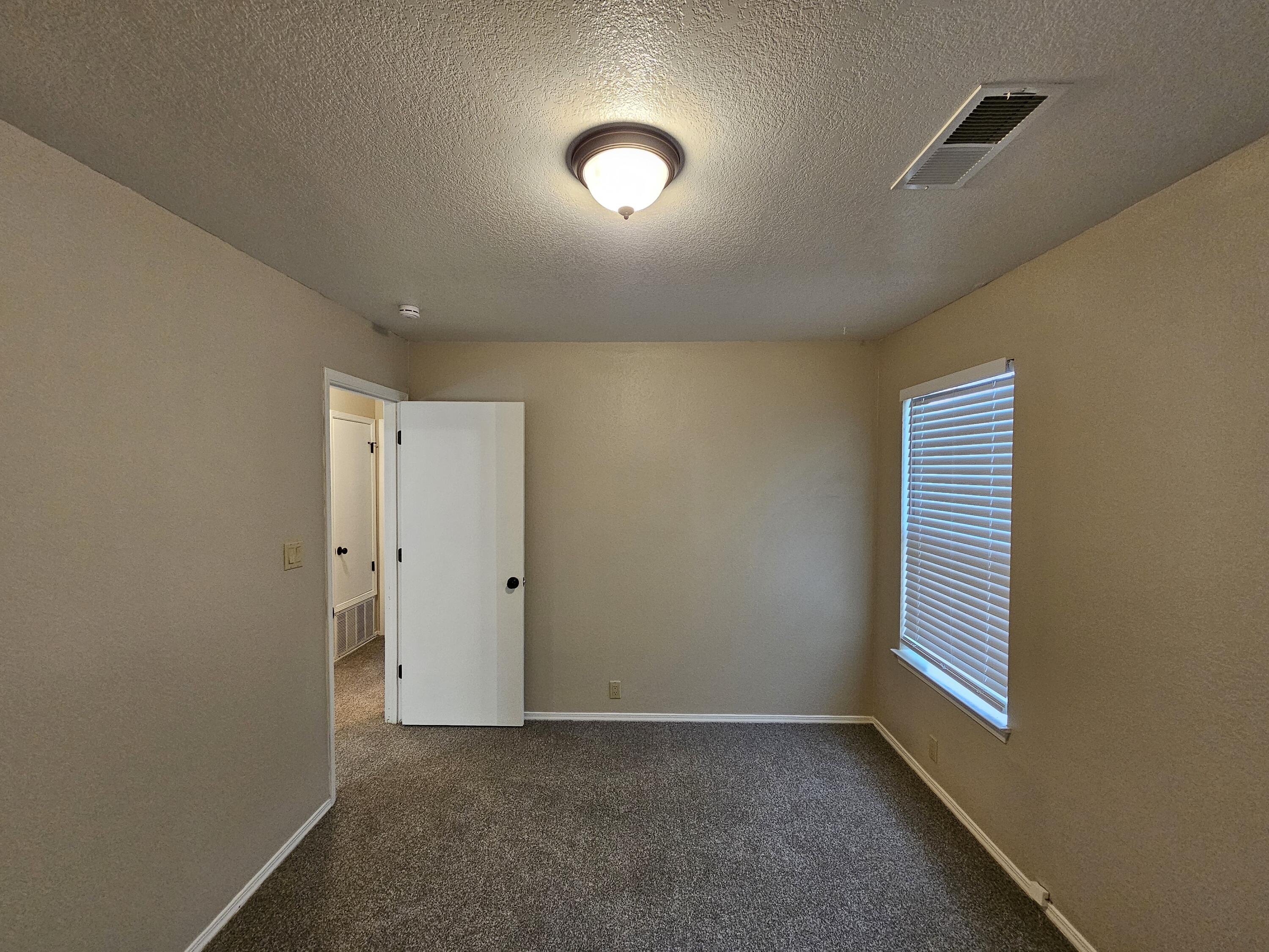 9508 Cargo Avenue NE