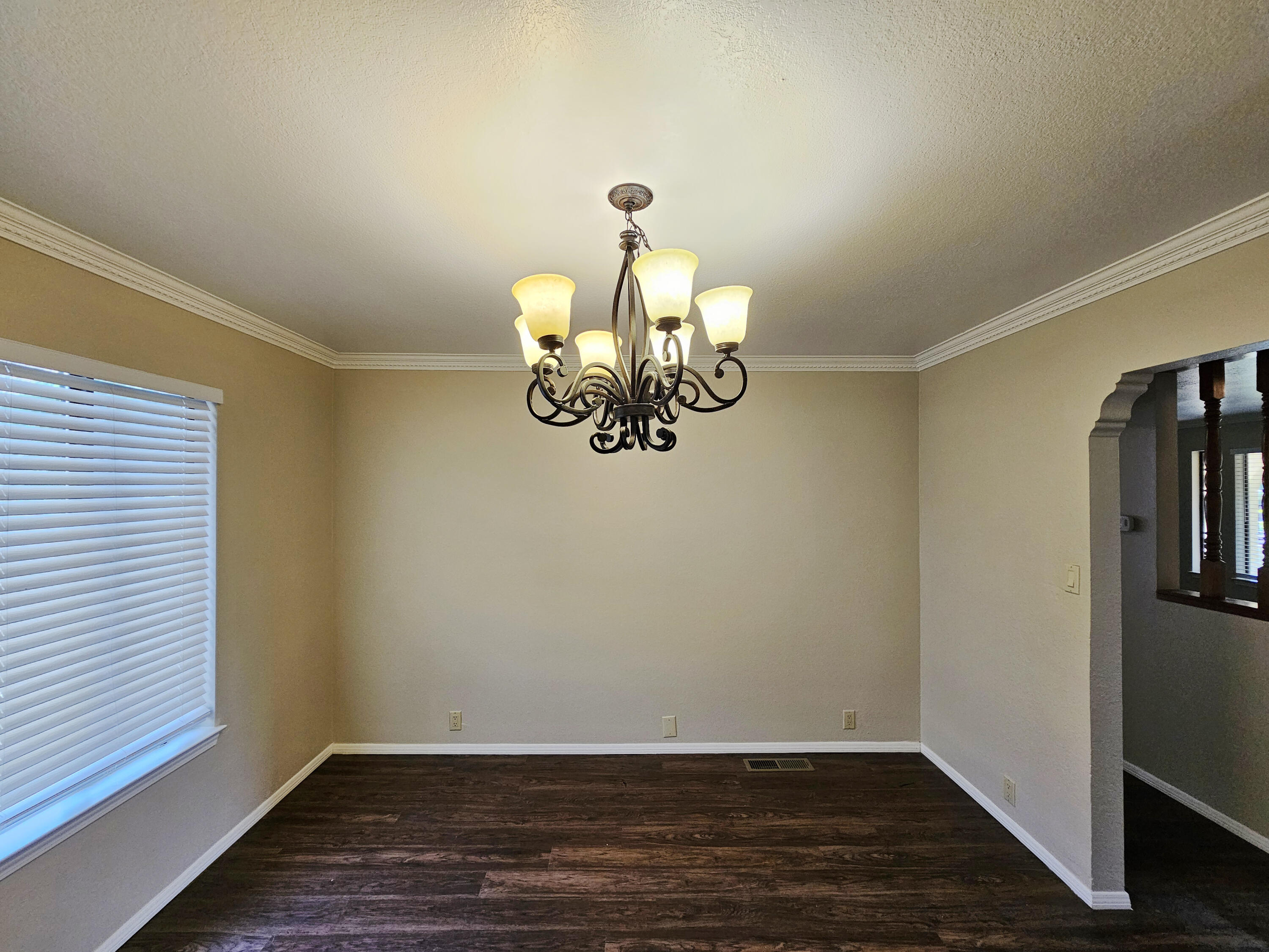 9508 Cargo Avenue NE