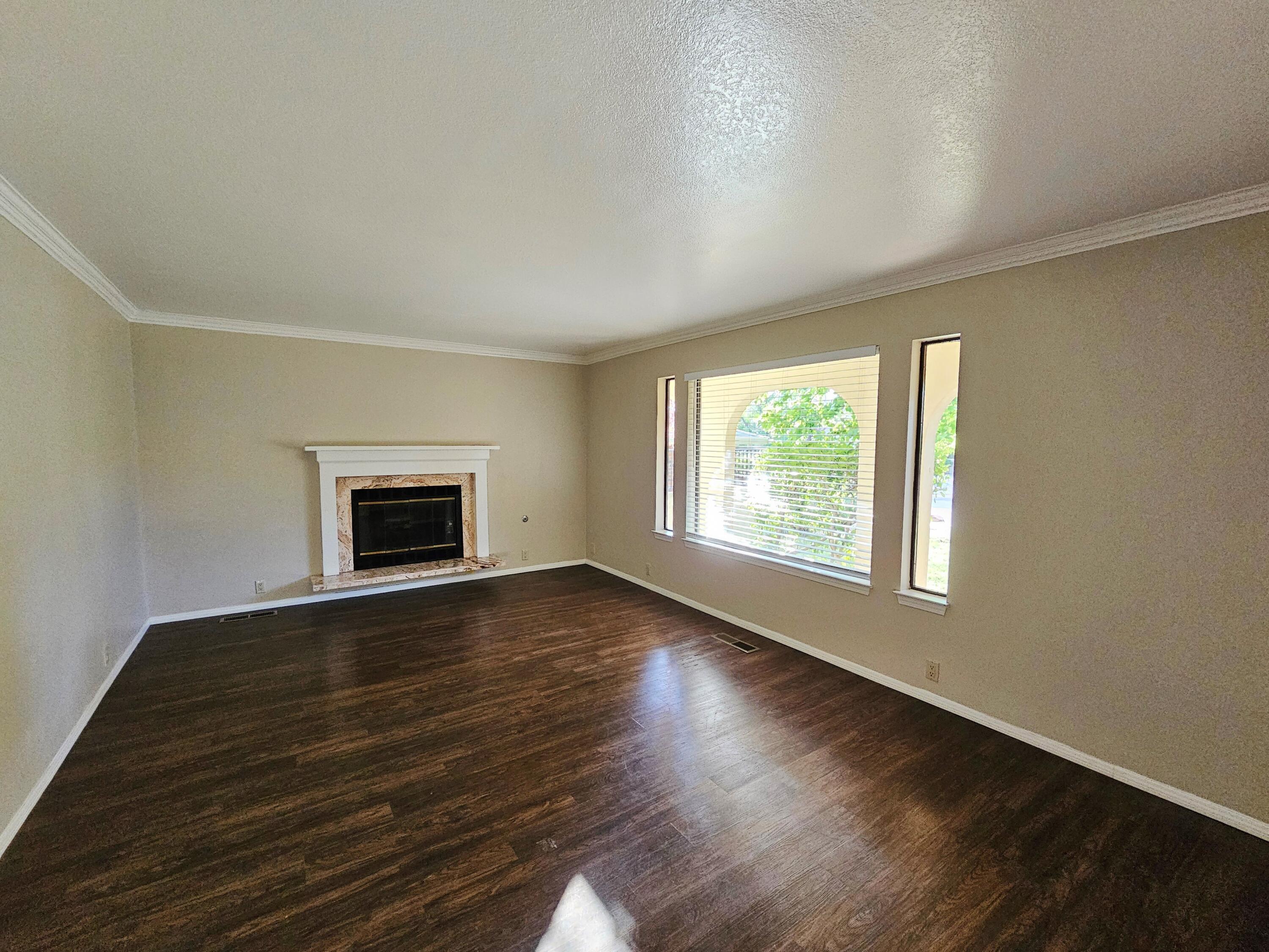 9508 Cargo Avenue NE