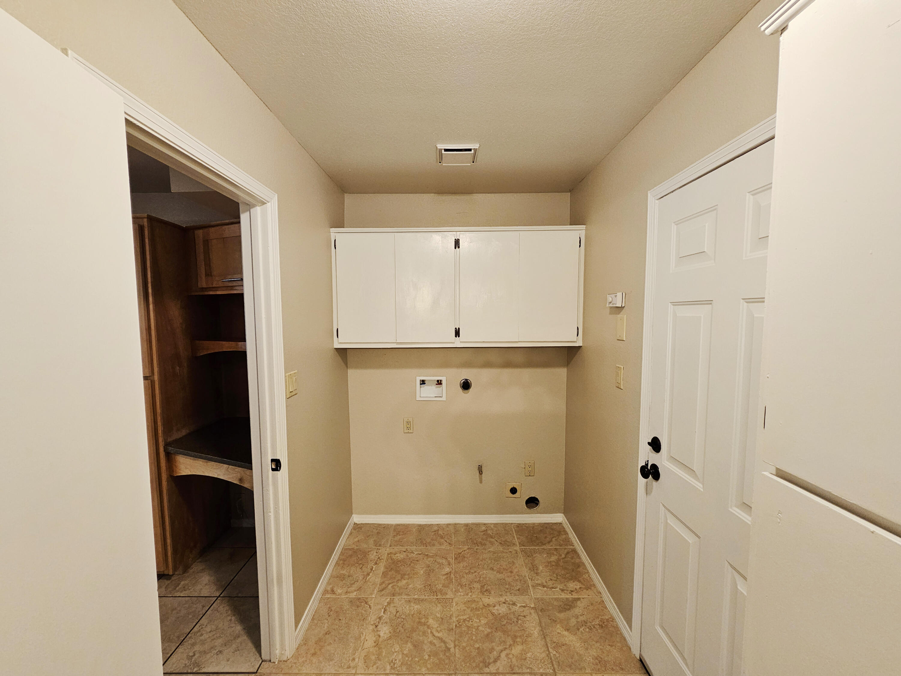 9508 Cargo Avenue NE