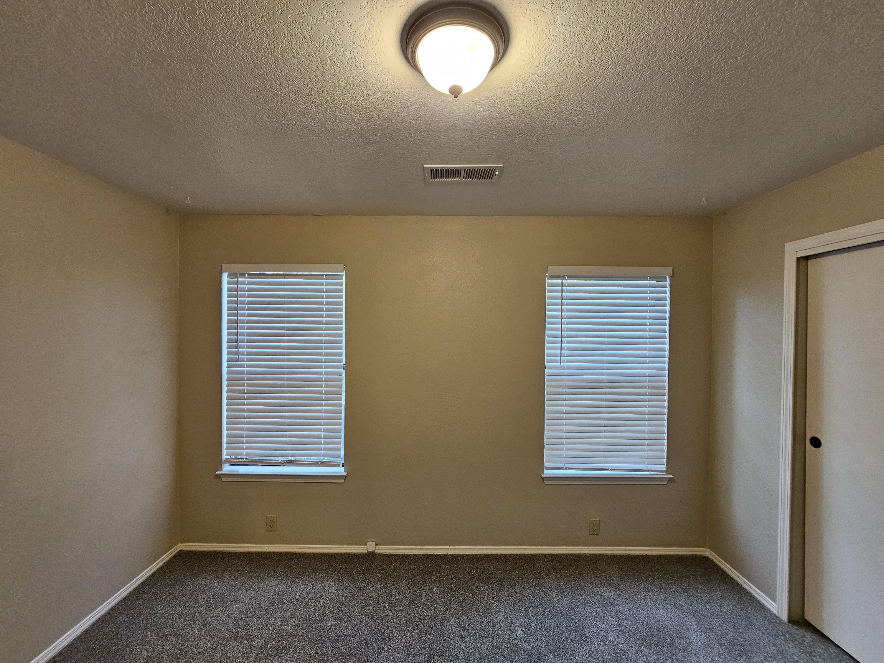 9508 Cargo Avenue NE