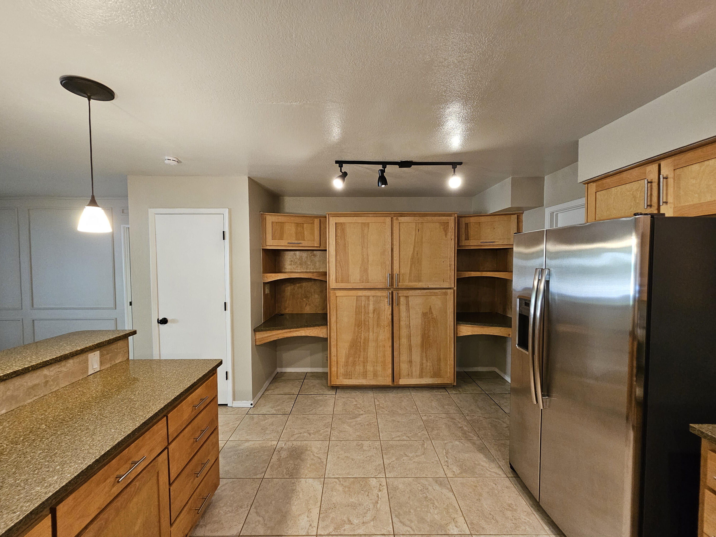 9508 Cargo Avenue NE