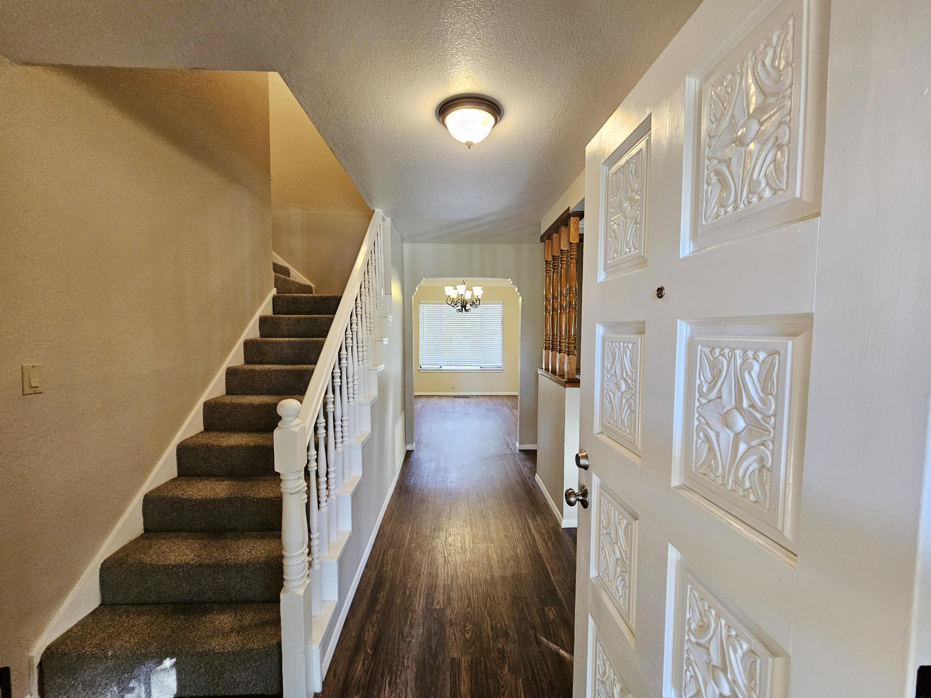 9508 Cargo Avenue NE